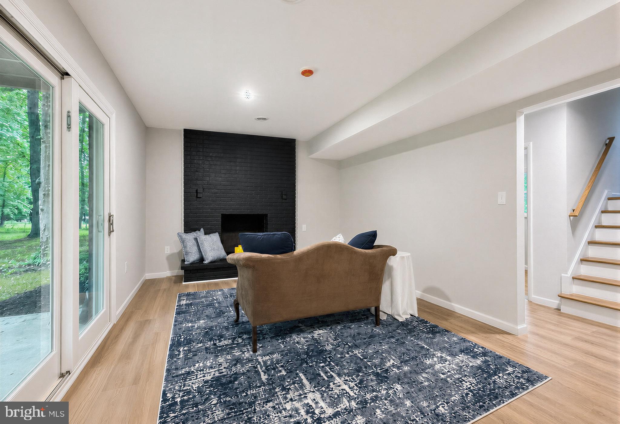 DRUM POINT - Residential