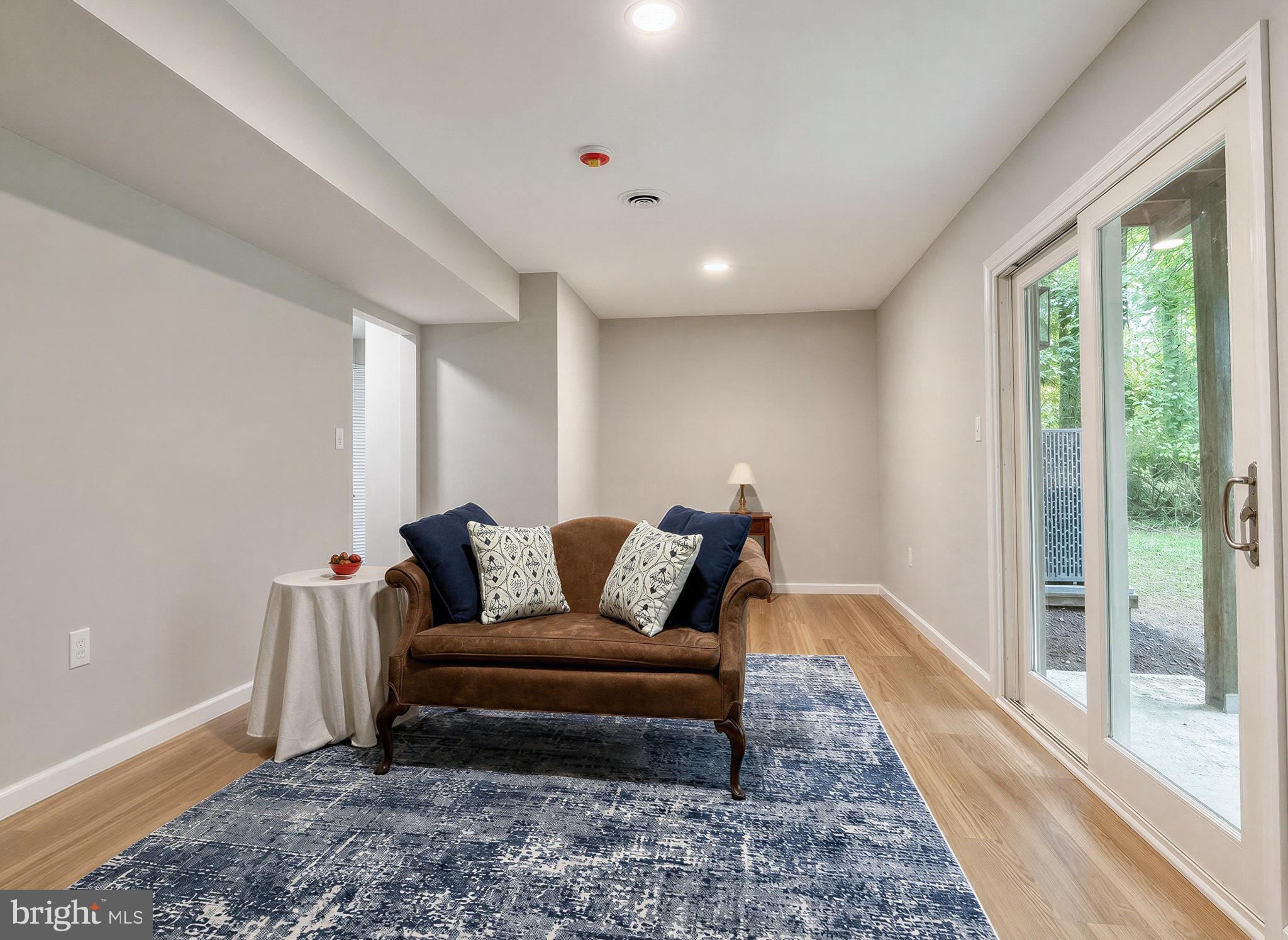 DRUM POINT - Residential