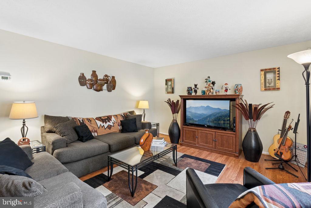 RIVERSIDE - Residential