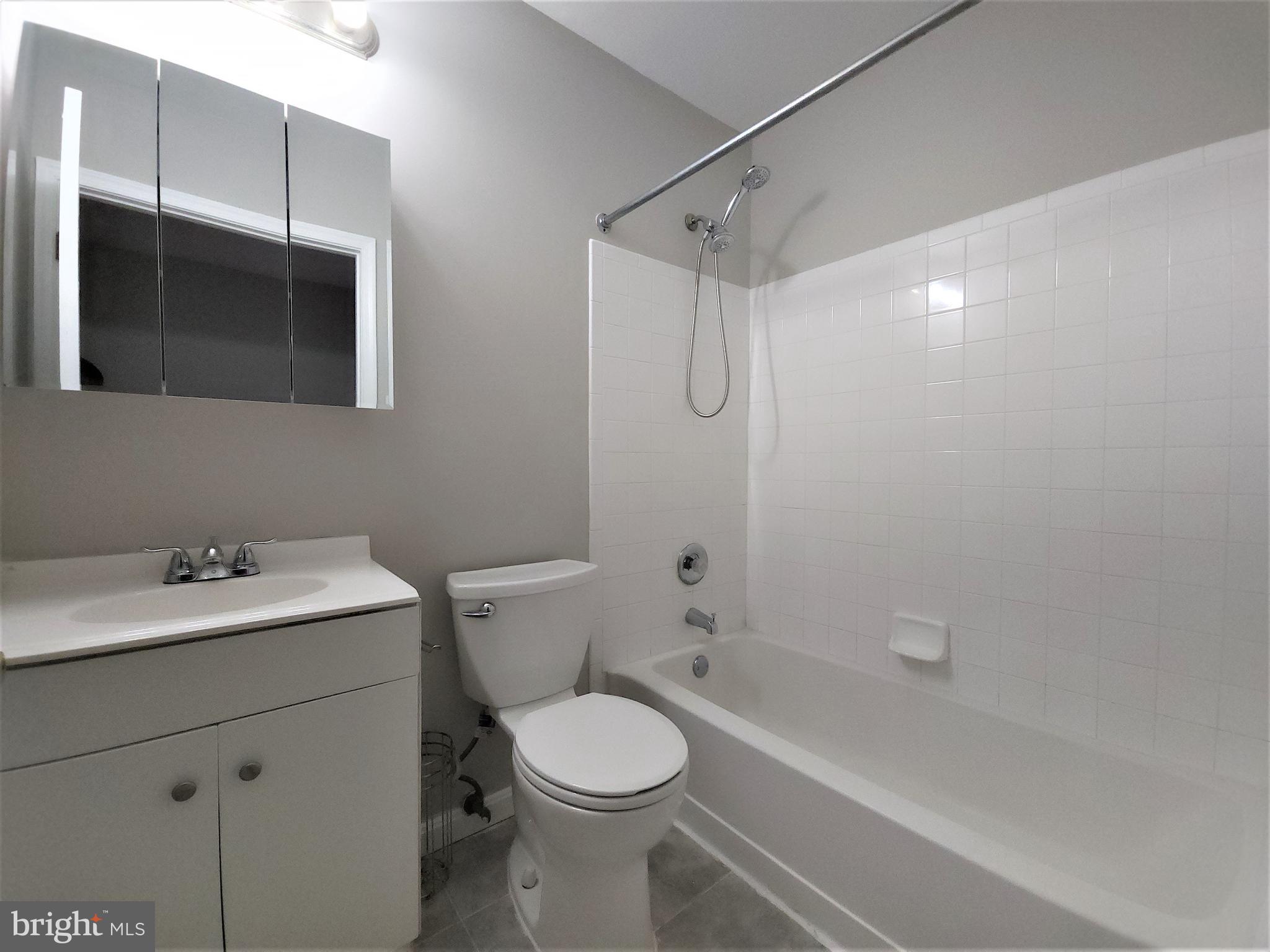 FOSTERS OVERLOOK PLAT 1> - Residential Lease