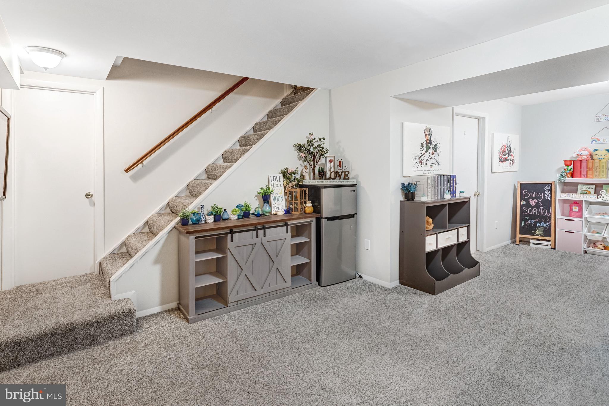 NEWPORT - Residential