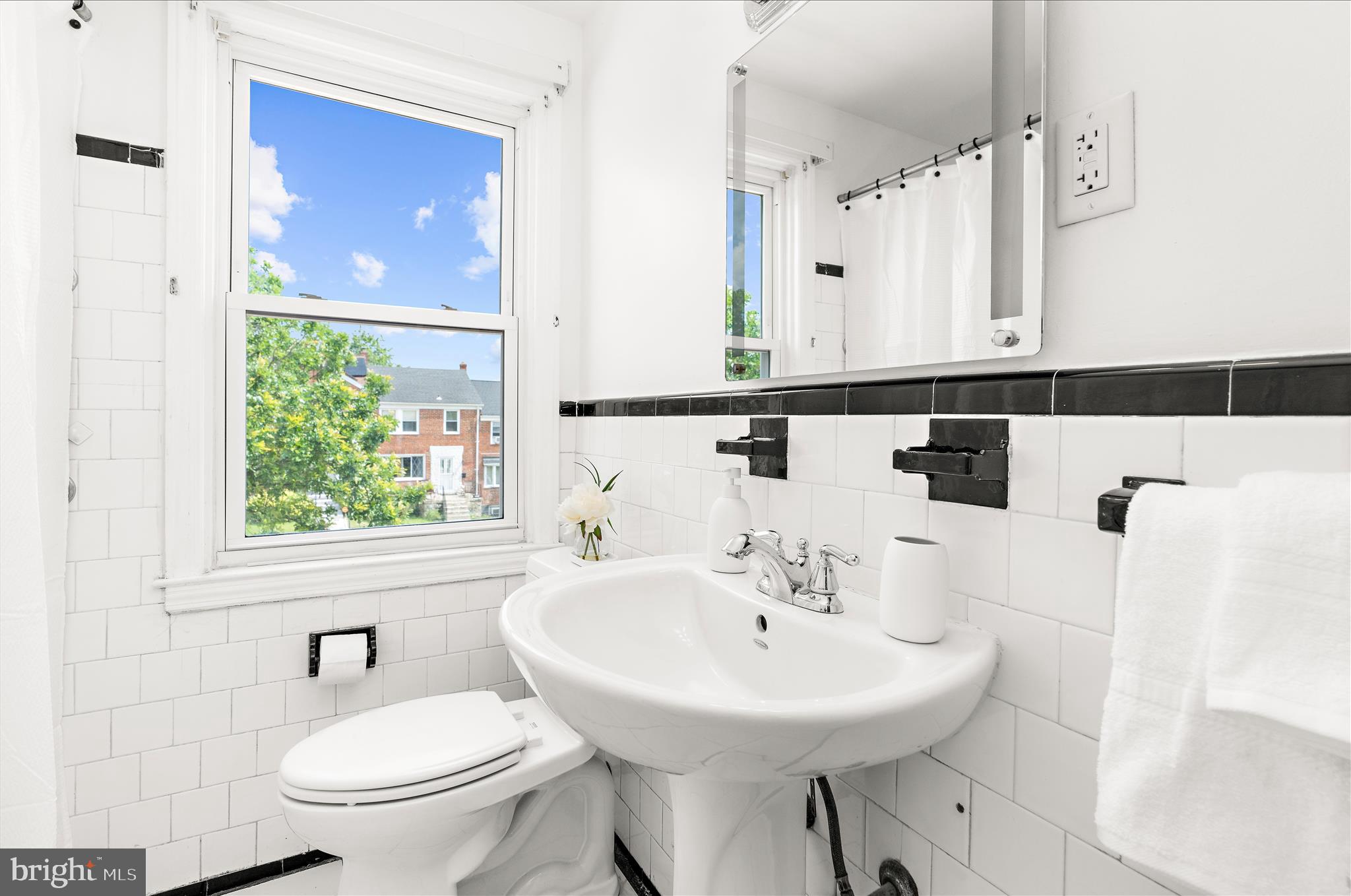 EDNOR GARDENS - LAKESIDE - Residential