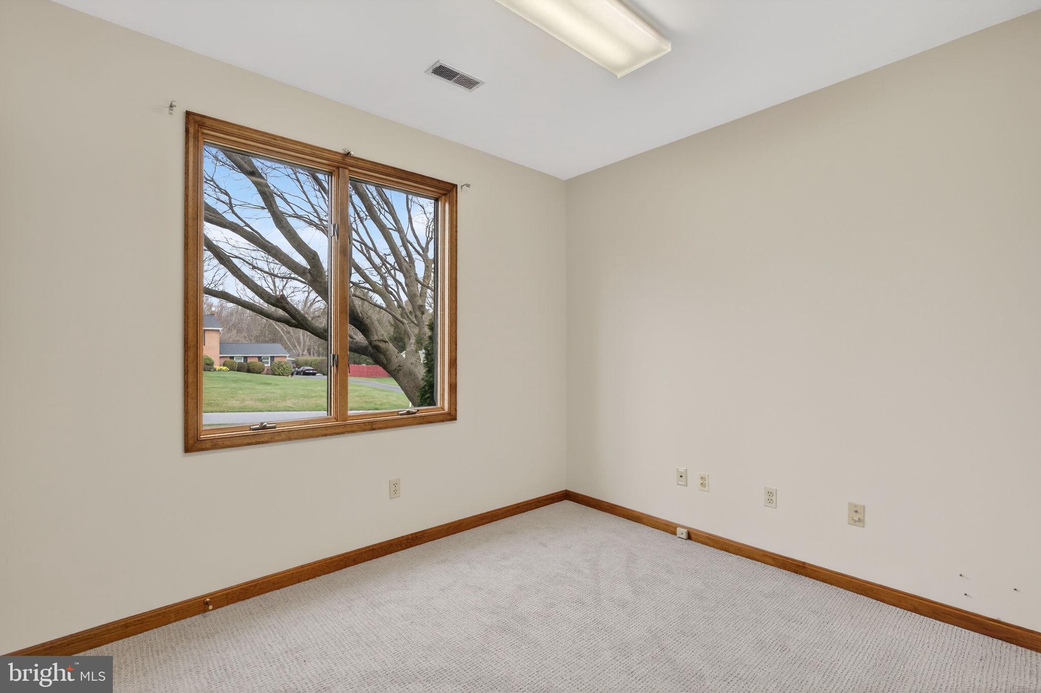SPRING HOUSE FARMS - Residential
