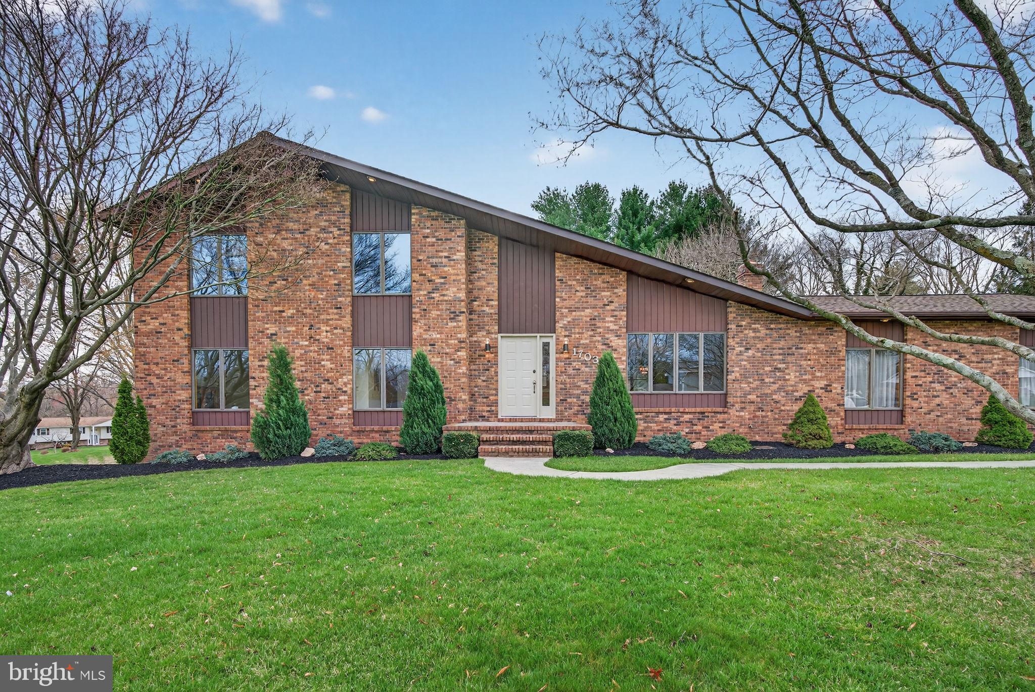 SPRING HOUSE FARMS - Residential