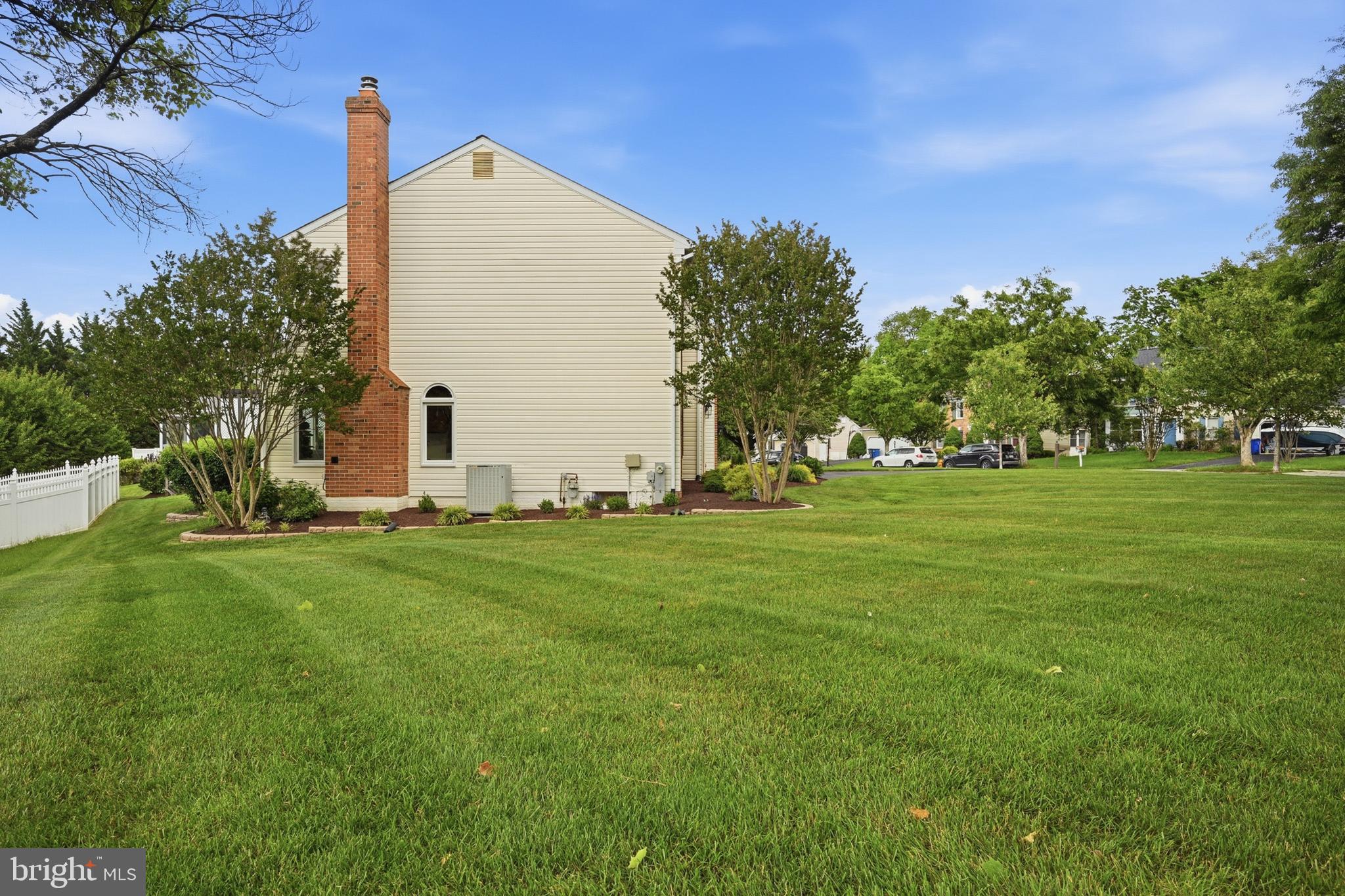 BRAMPTON HILLS - Residential
