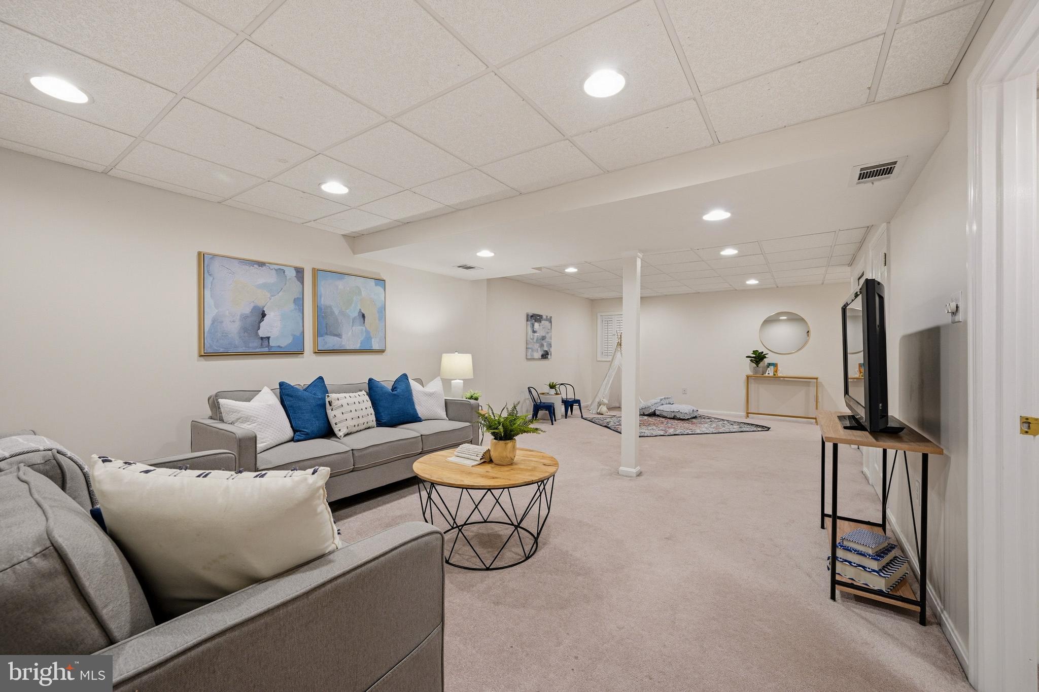 BRAMPTON HILLS - Residential