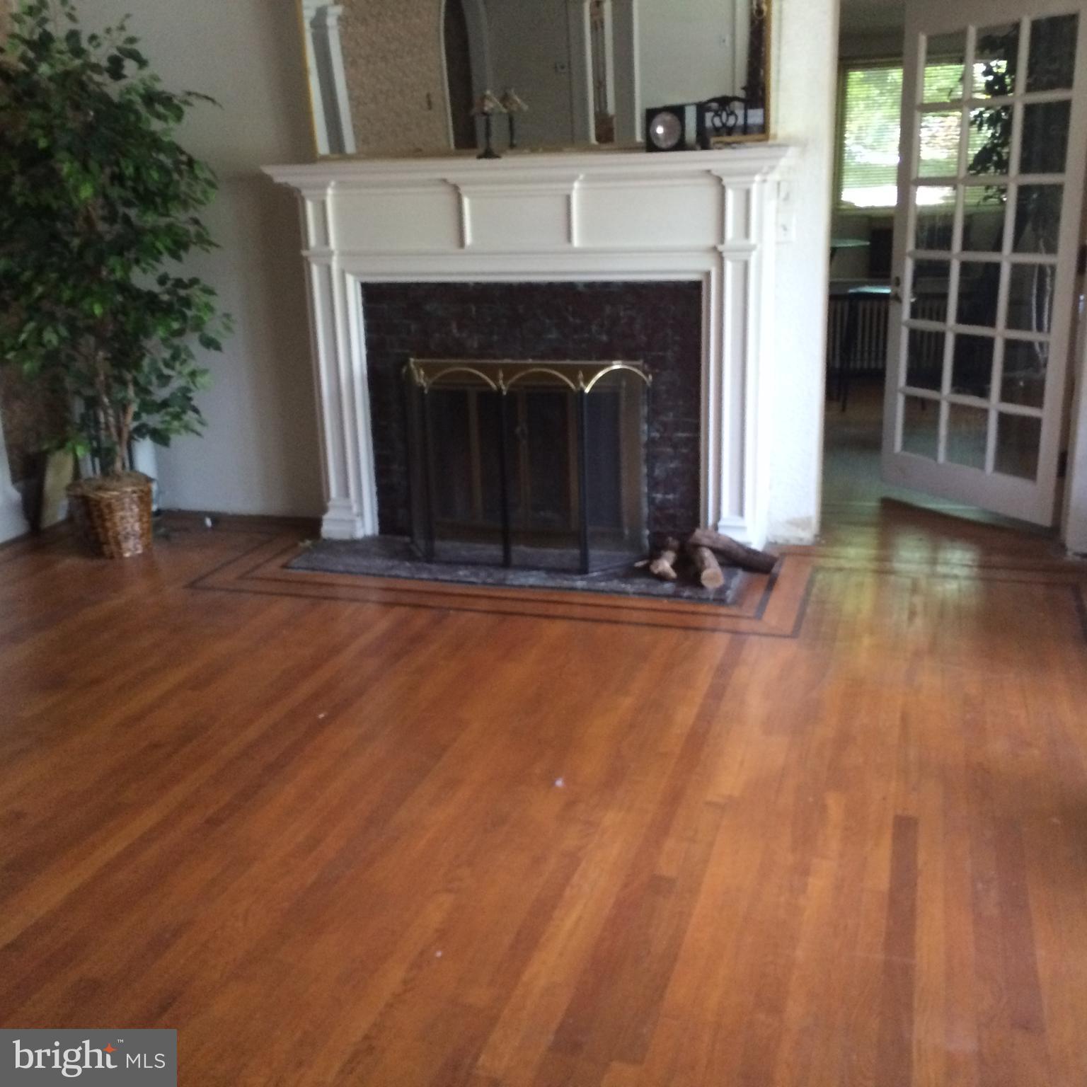 ELKINS PARK - Residential