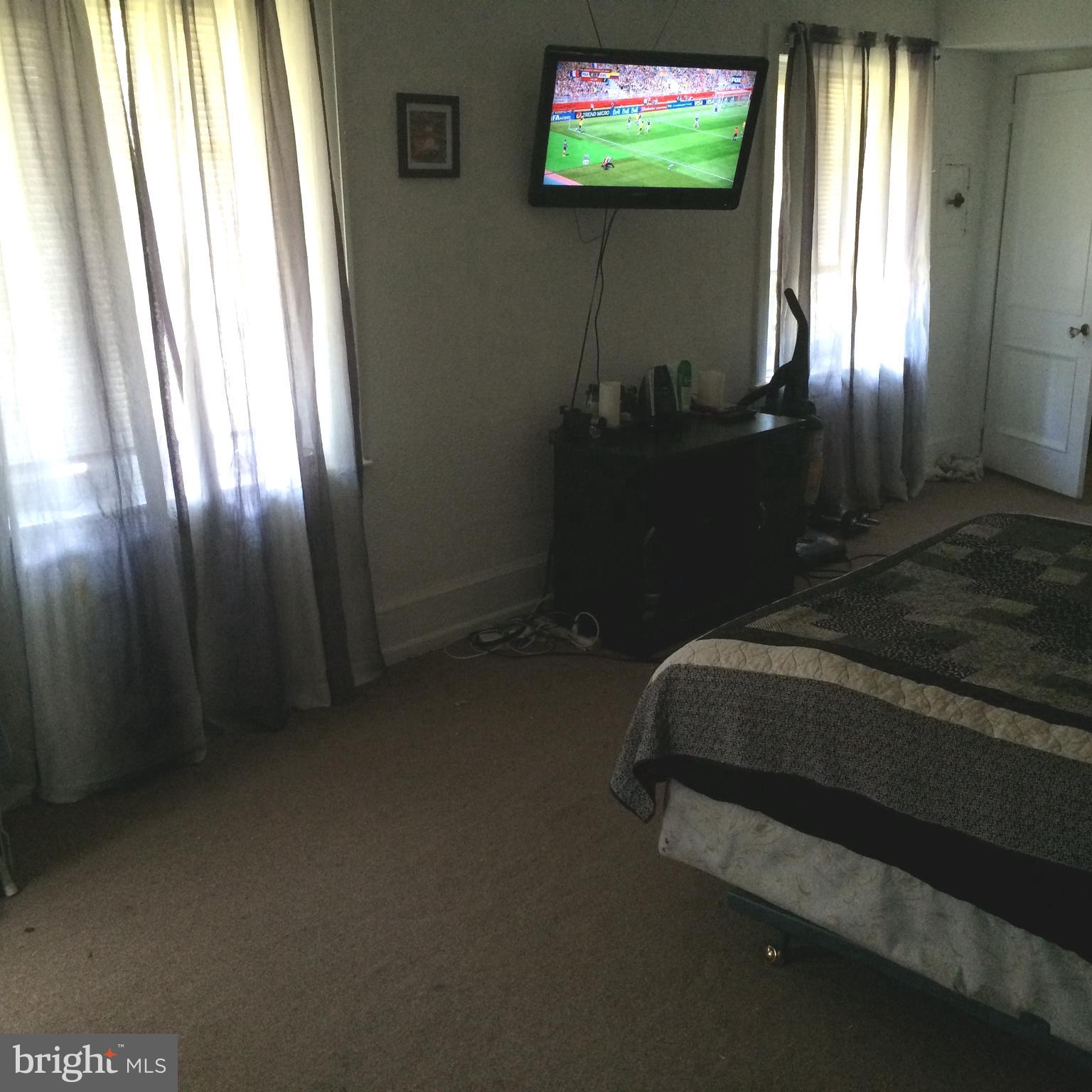 ELKINS PARK - Residential
