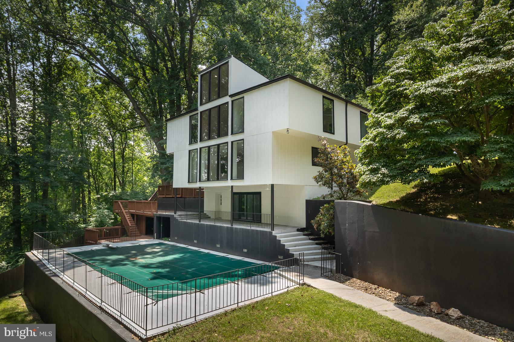 IVY HILL - Residential