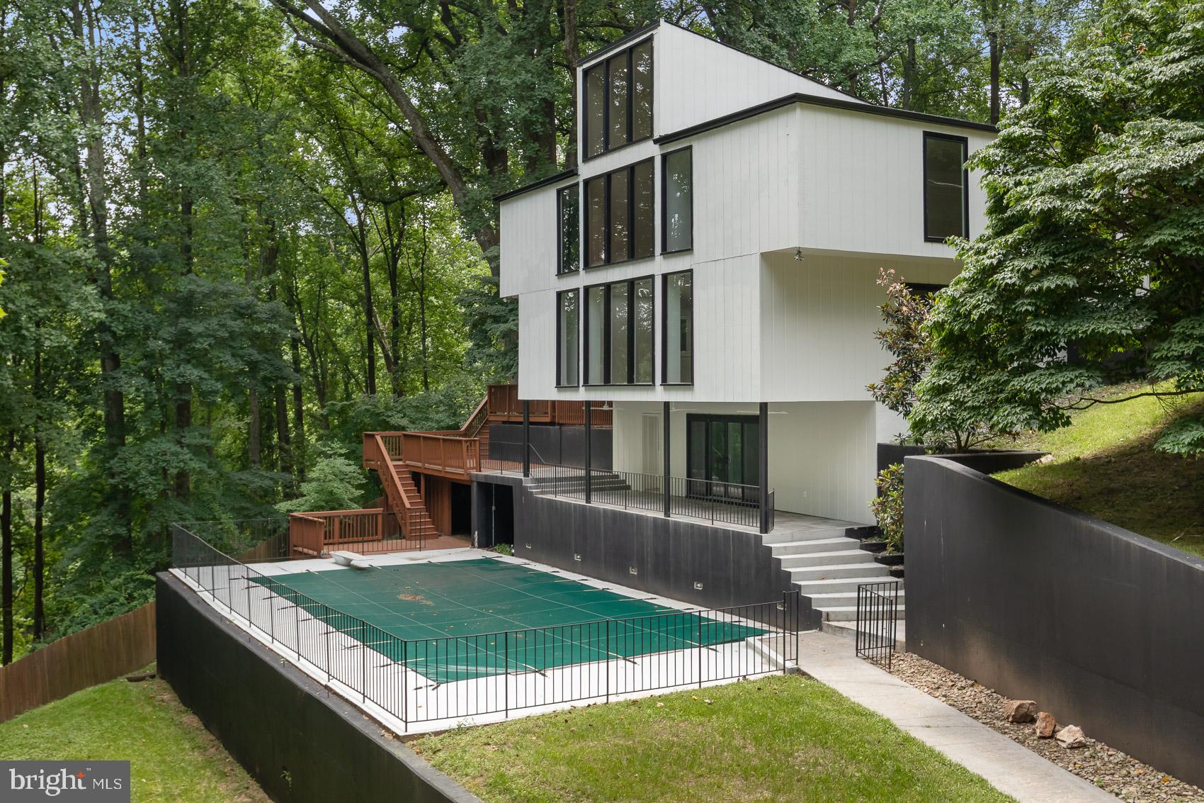 IVY HILL - Residential