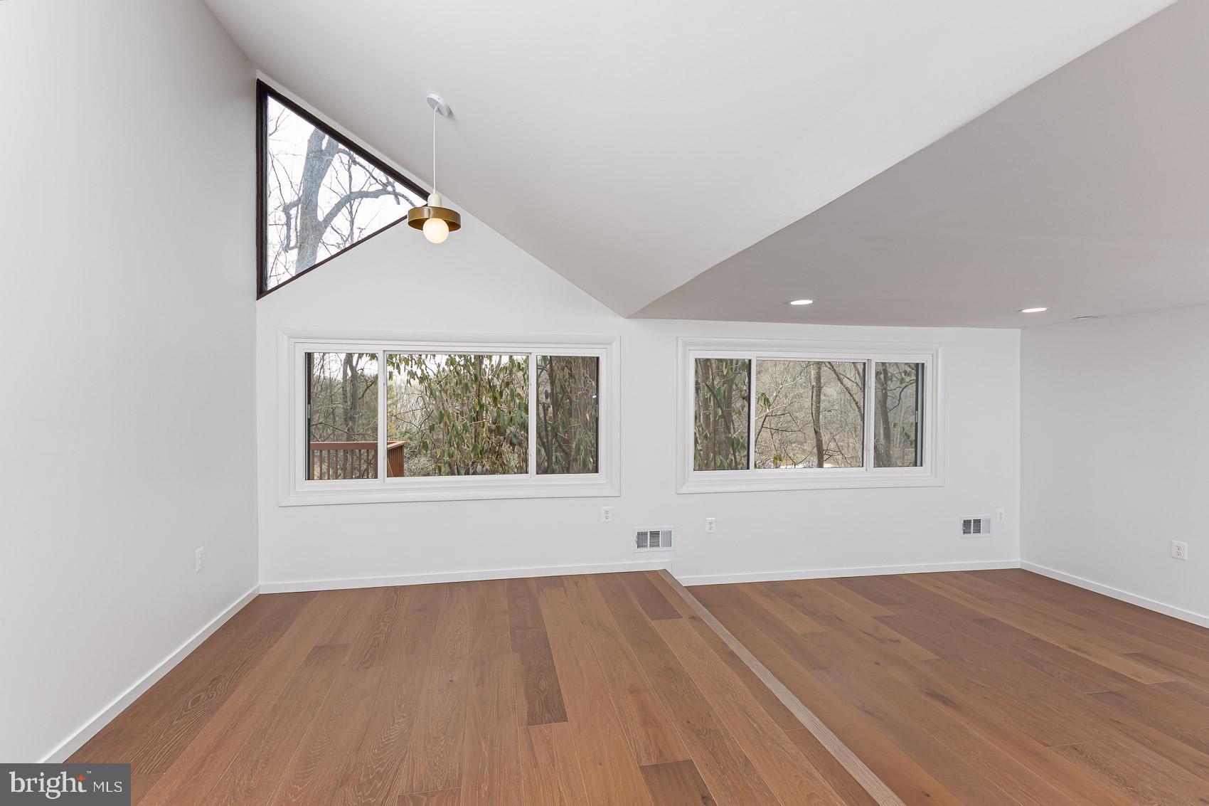 IVY HILL - Residential
