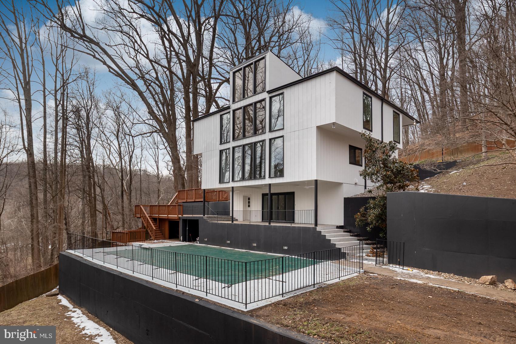 IVY HILL - Residential