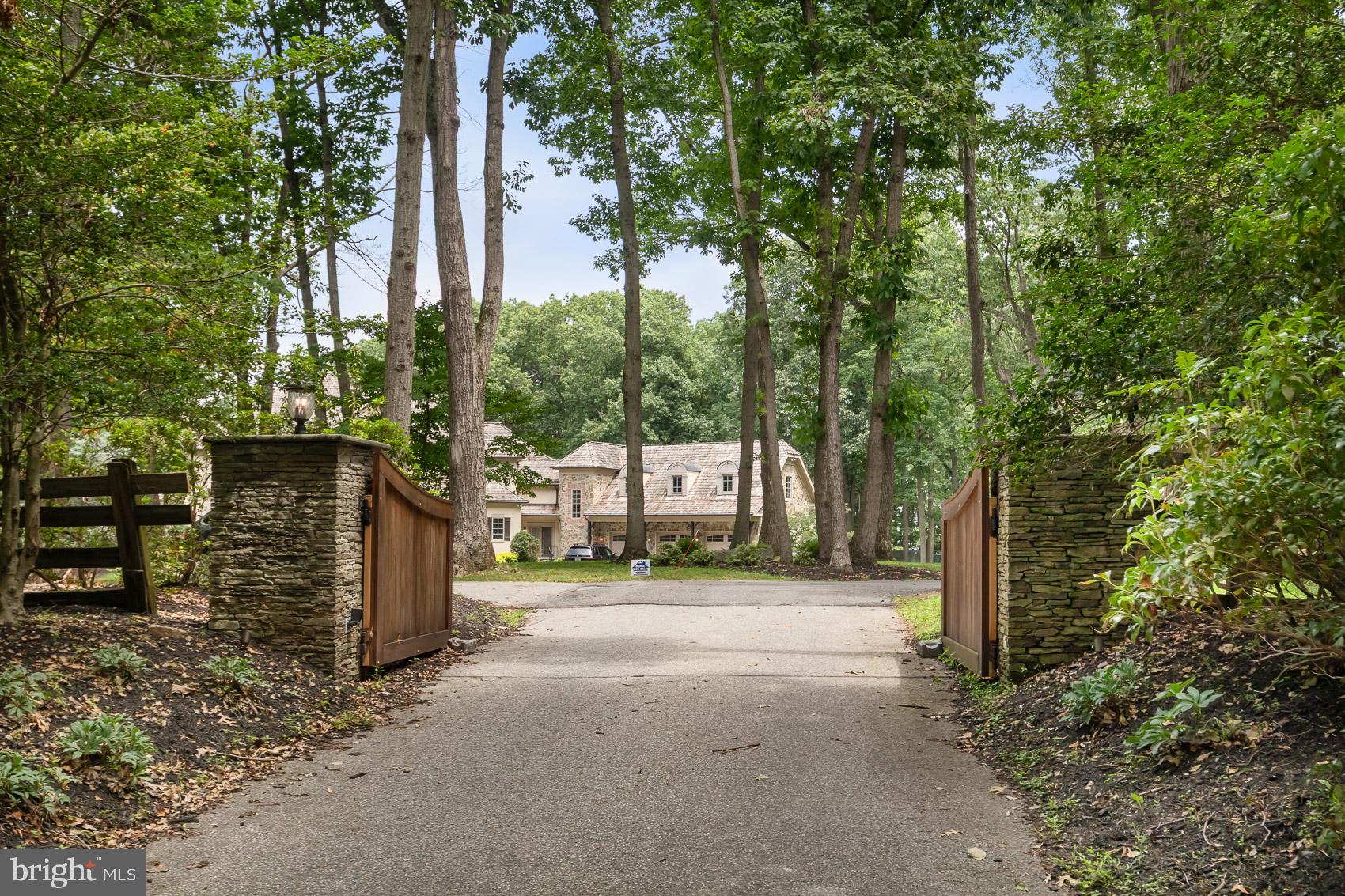 IVY HILL - Residential