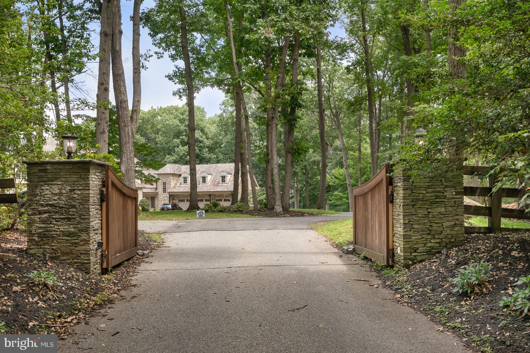 IVY HILL - Residential