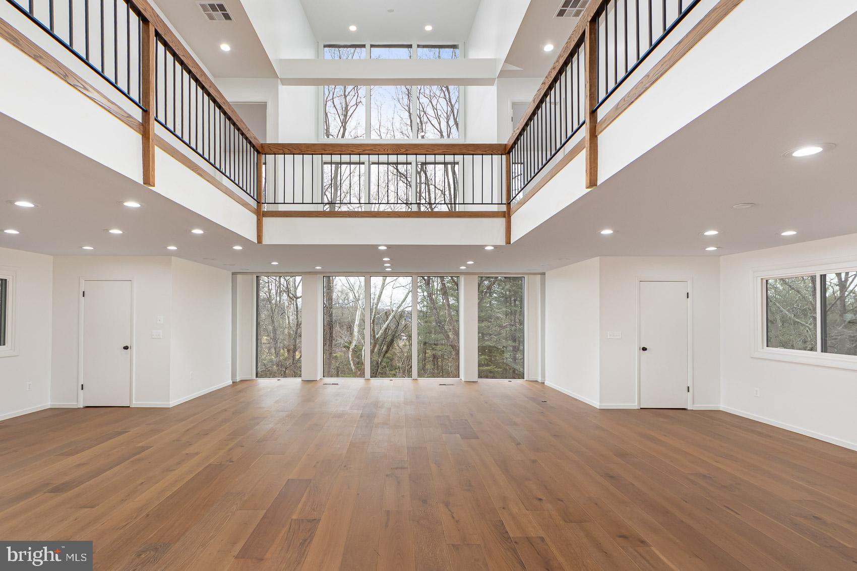 IVY HILL - Residential