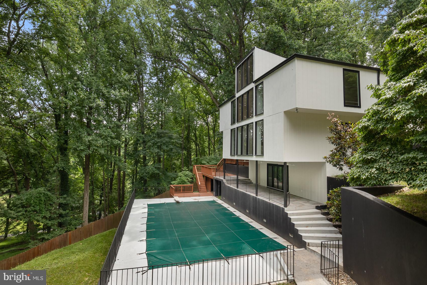 IVY HILL - Residential