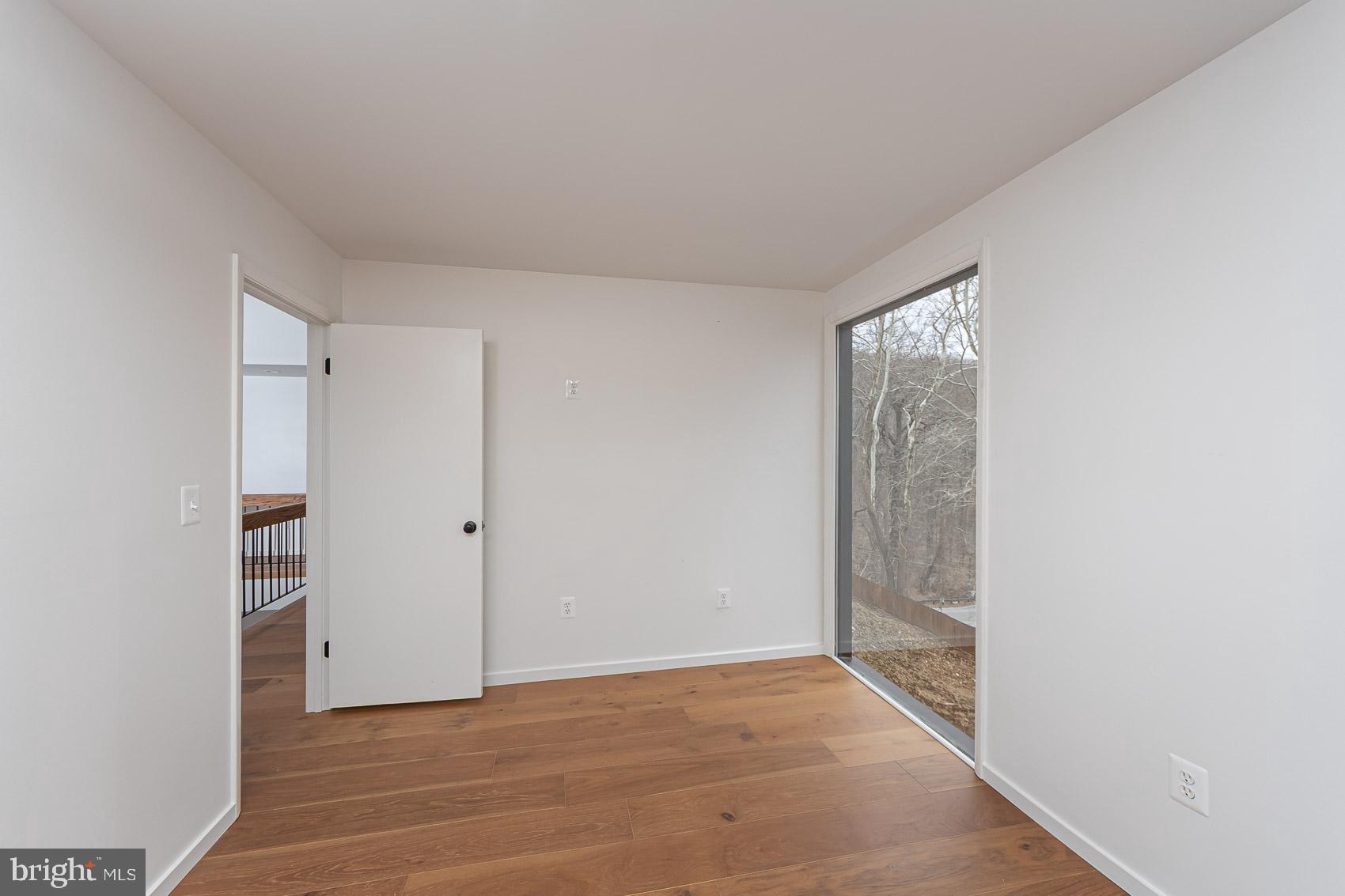 IVY HILL - Residential