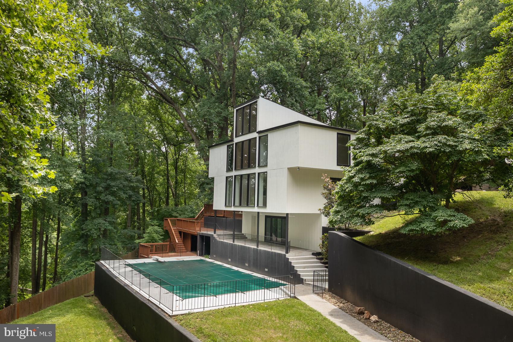 IVY HILL - Residential