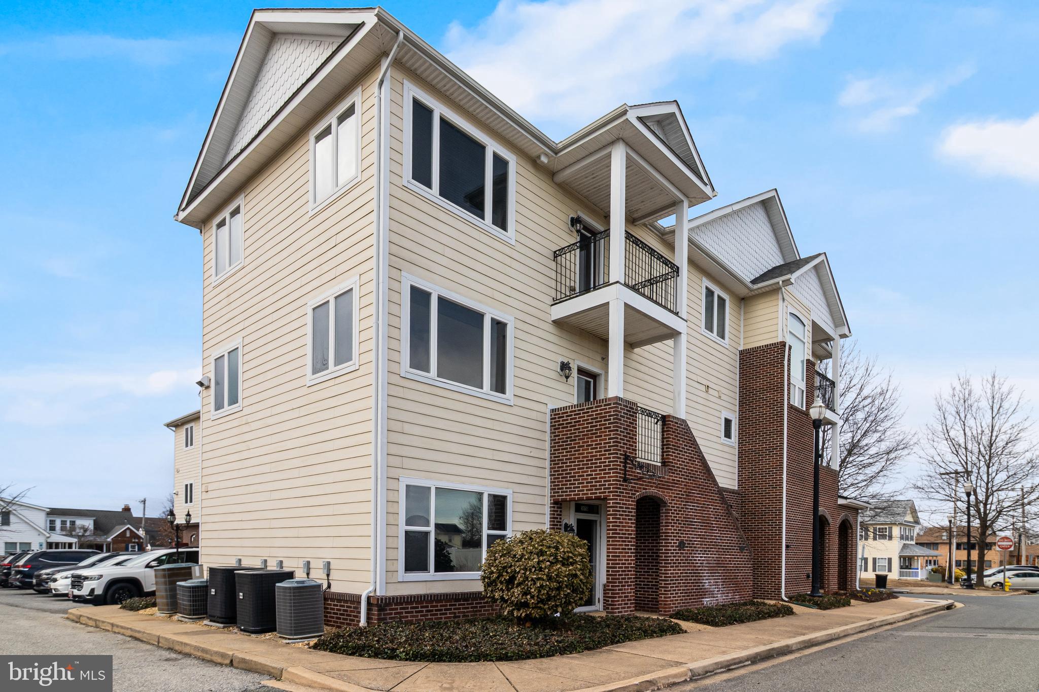 CENTENNIAL COMMONS - Residential