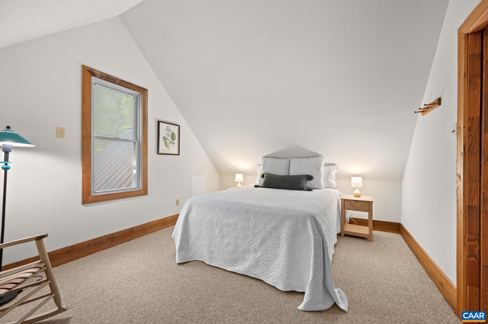 LONG MOUNTAIN - Residential