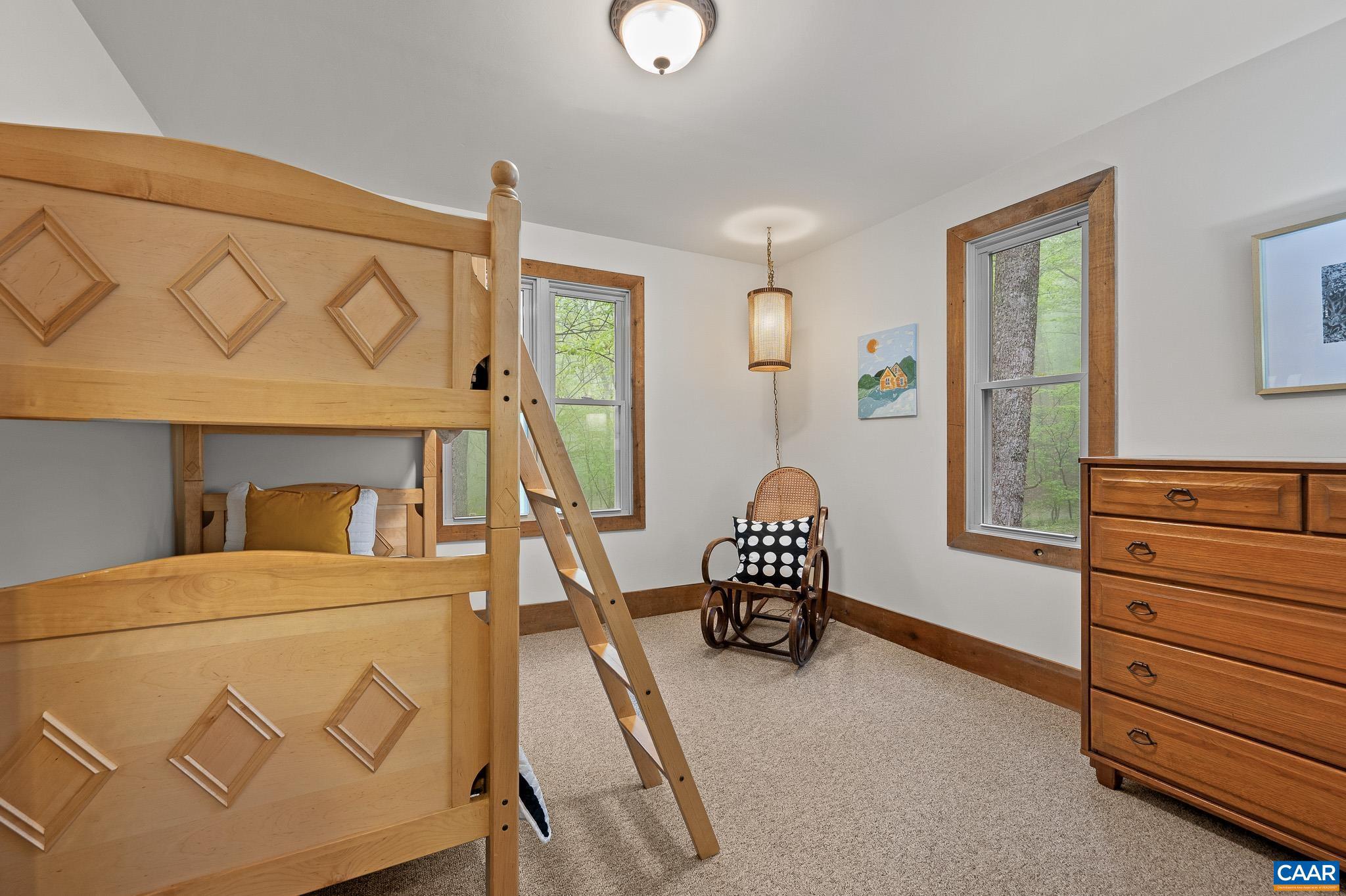 LONG MOUNTAIN - Residential