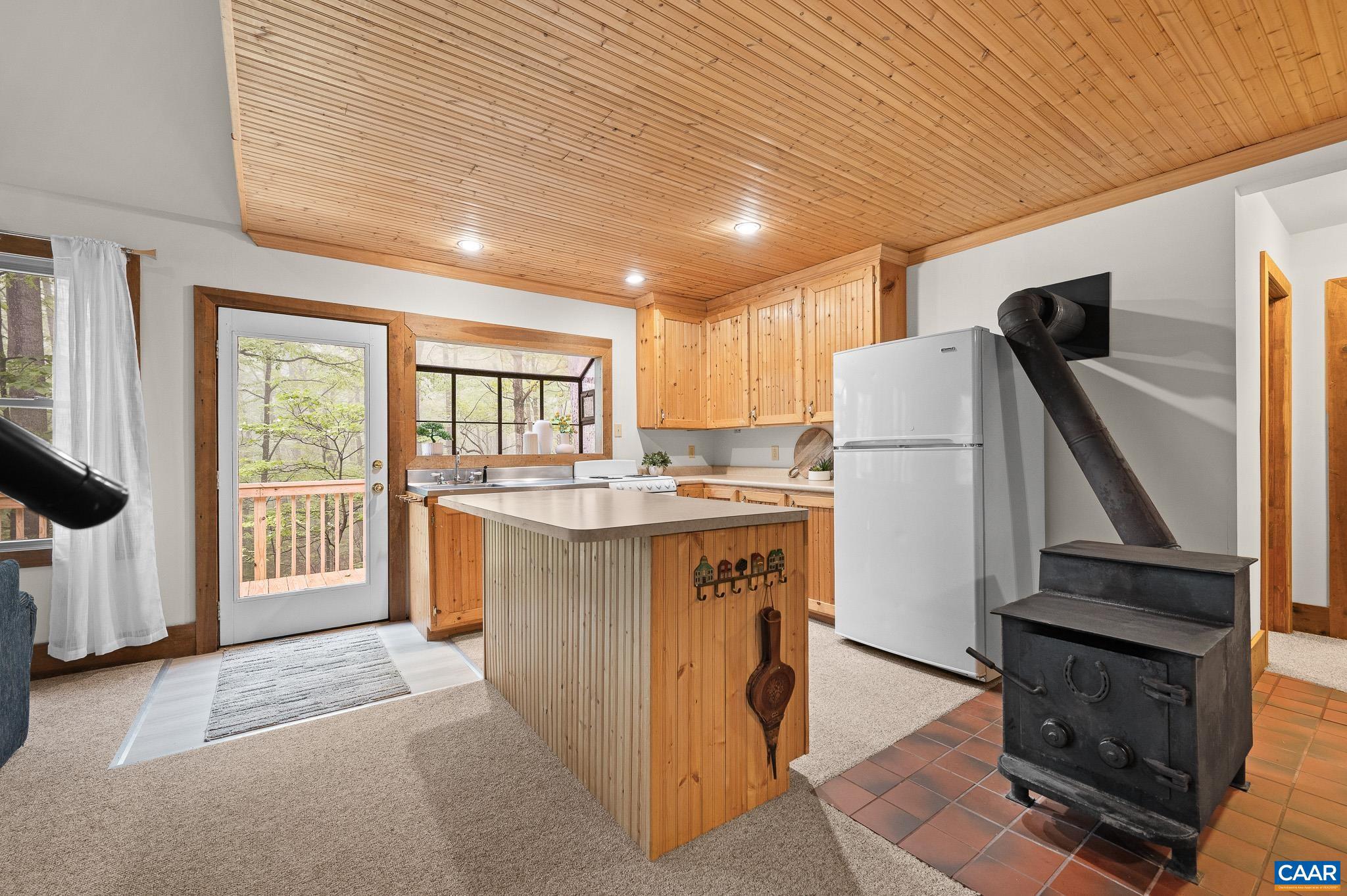 LONG MOUNTAIN - Residential