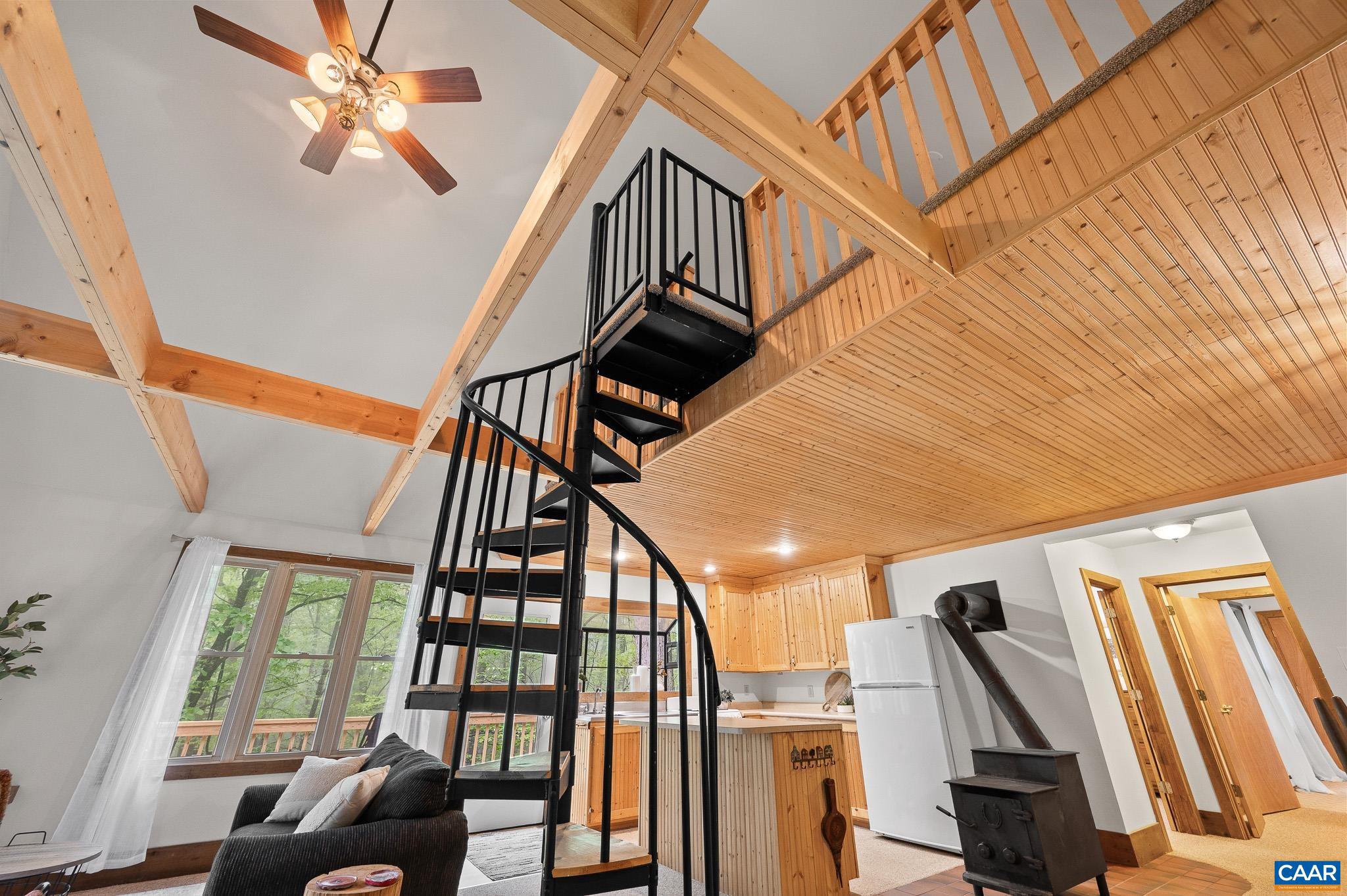 LONG MOUNTAIN - Residential