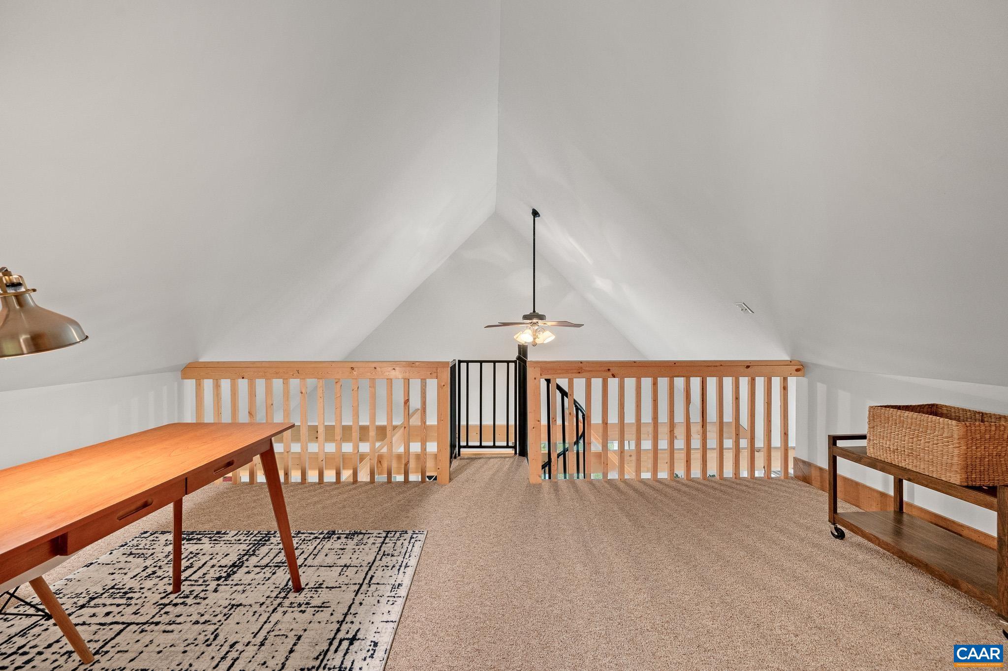 LONG MOUNTAIN - Residential