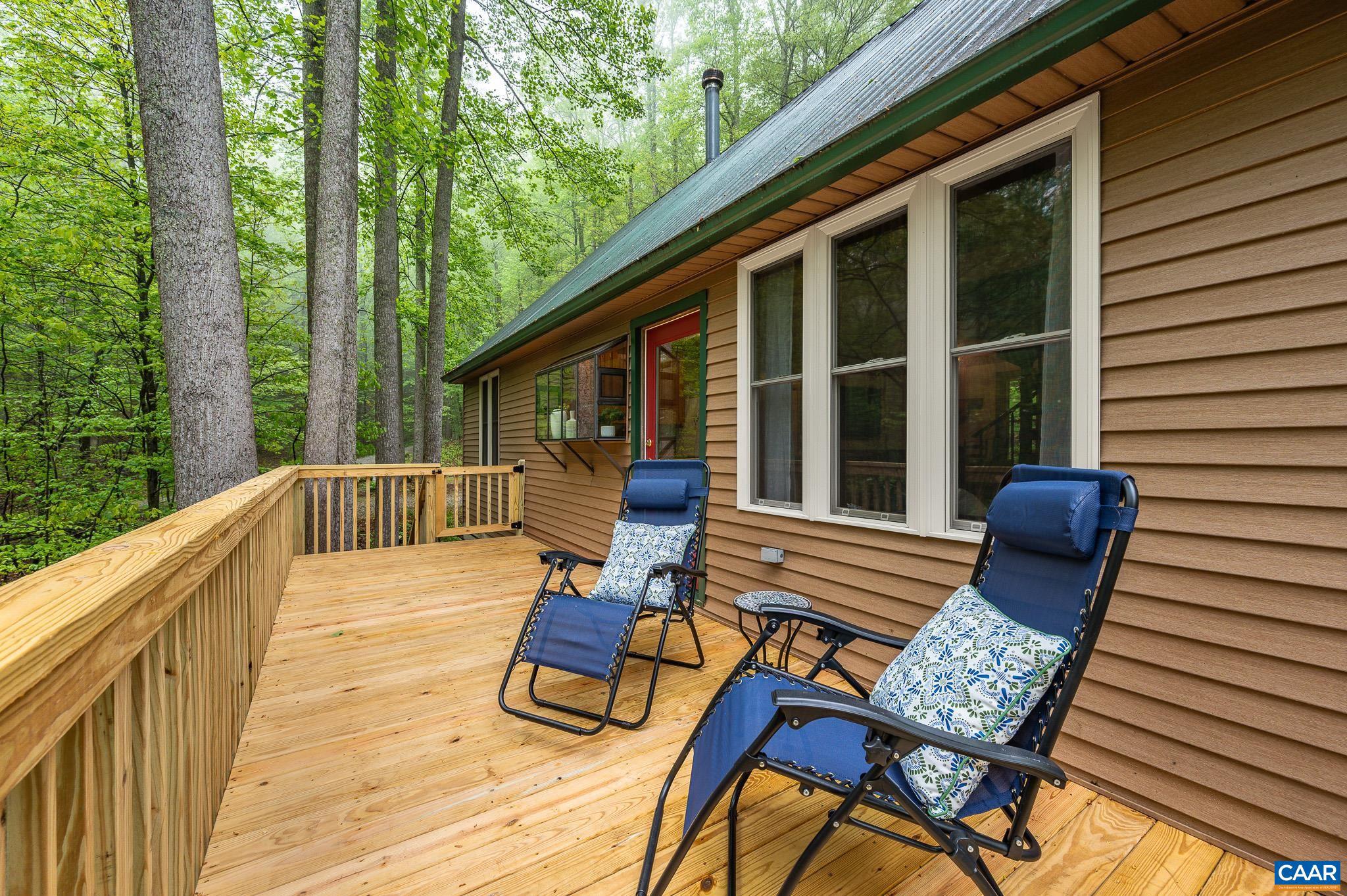 LONG MOUNTAIN - Residential