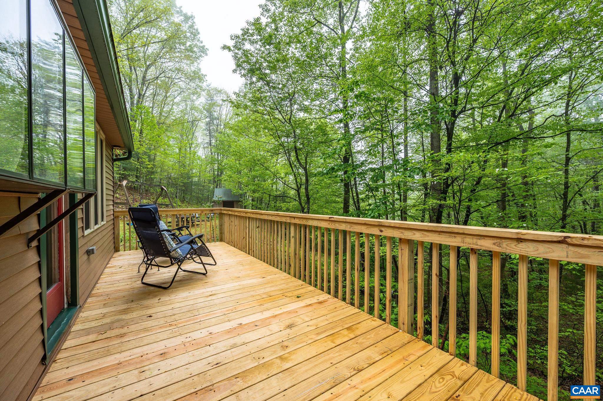 LONG MOUNTAIN - Residential