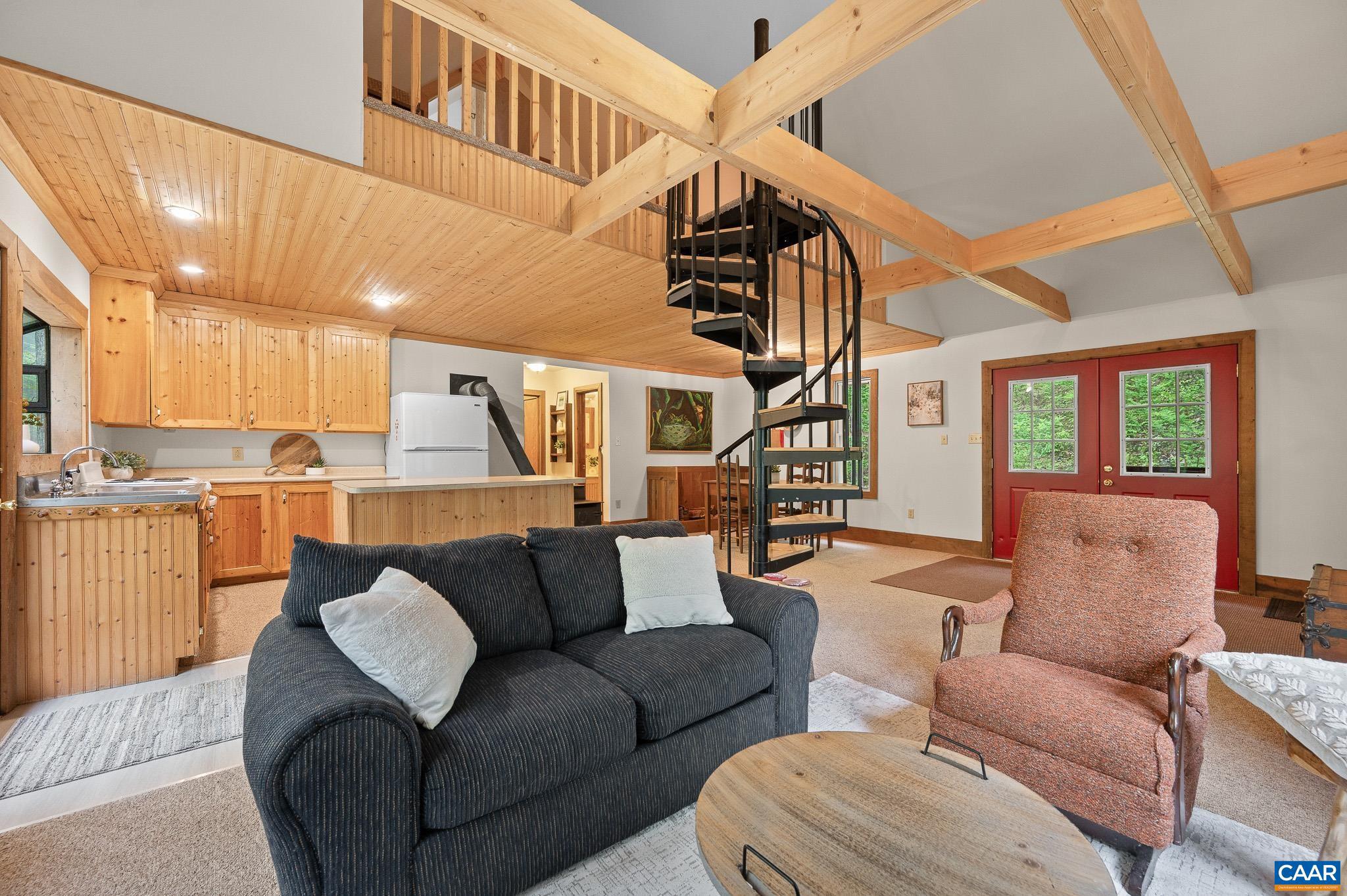 LONG MOUNTAIN - Residential