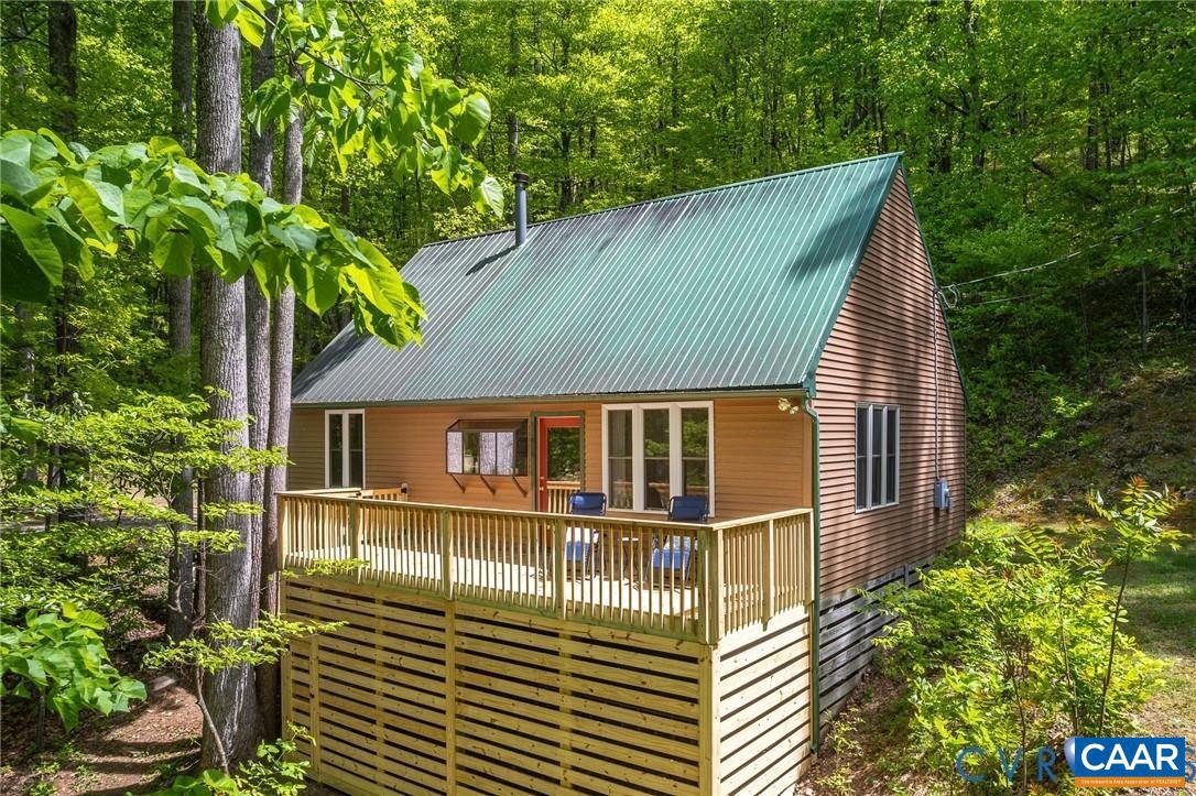 LONG MOUNTAIN - Residential