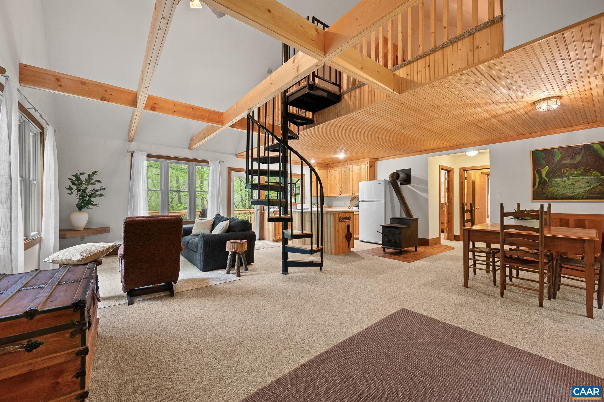LONG MOUNTAIN - Residential