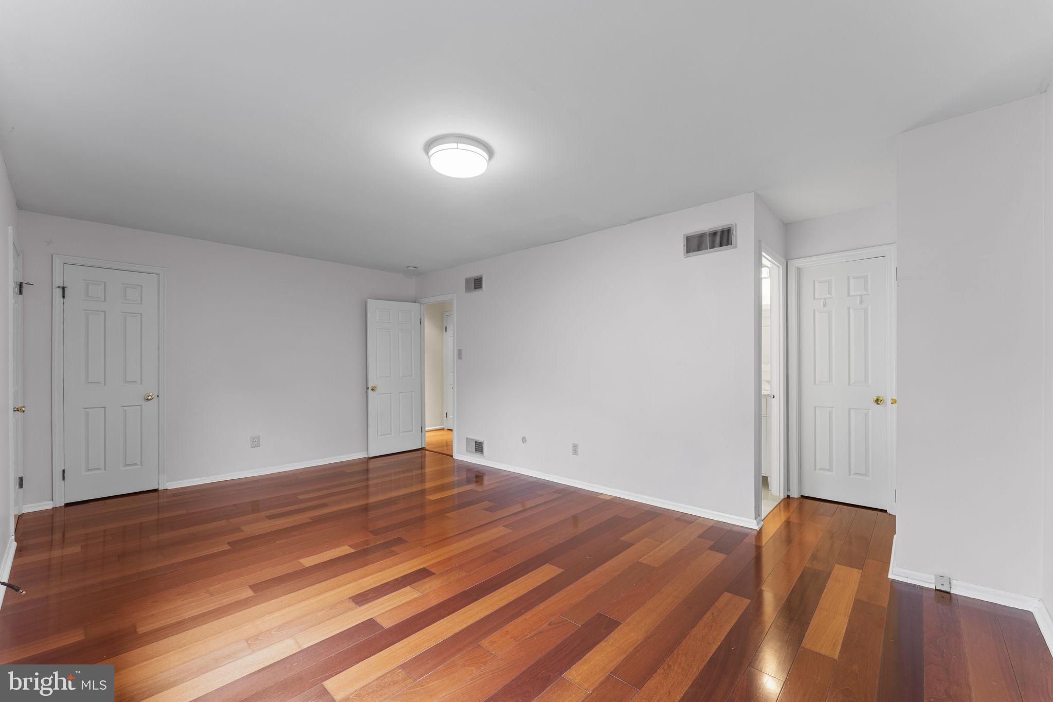 CHESTERBROOK - Residential