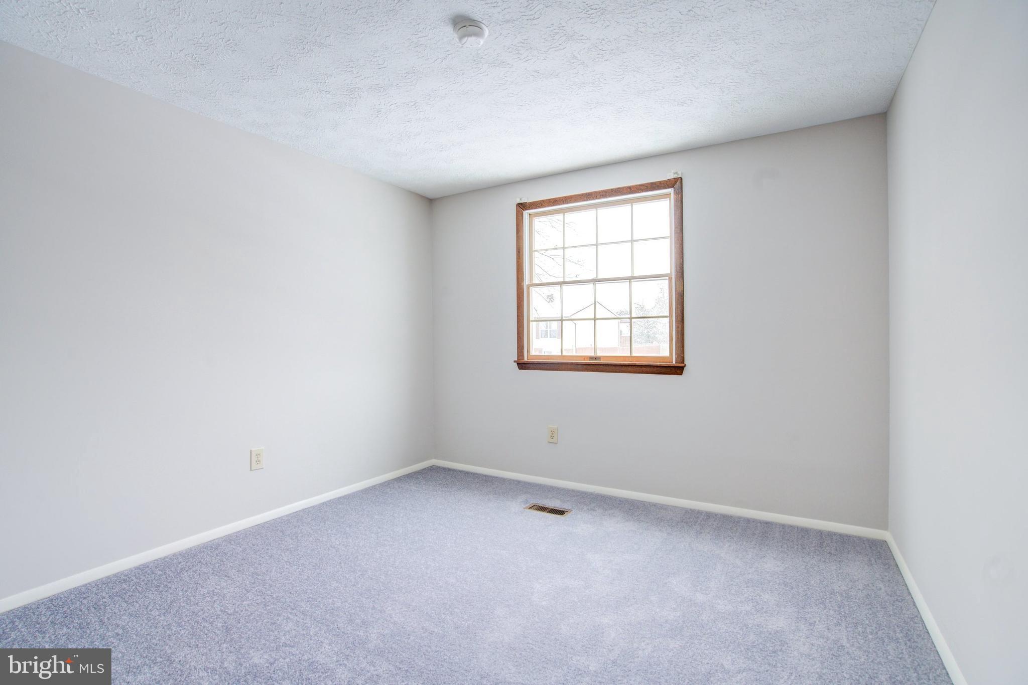 HARMANS WOODS - Residential