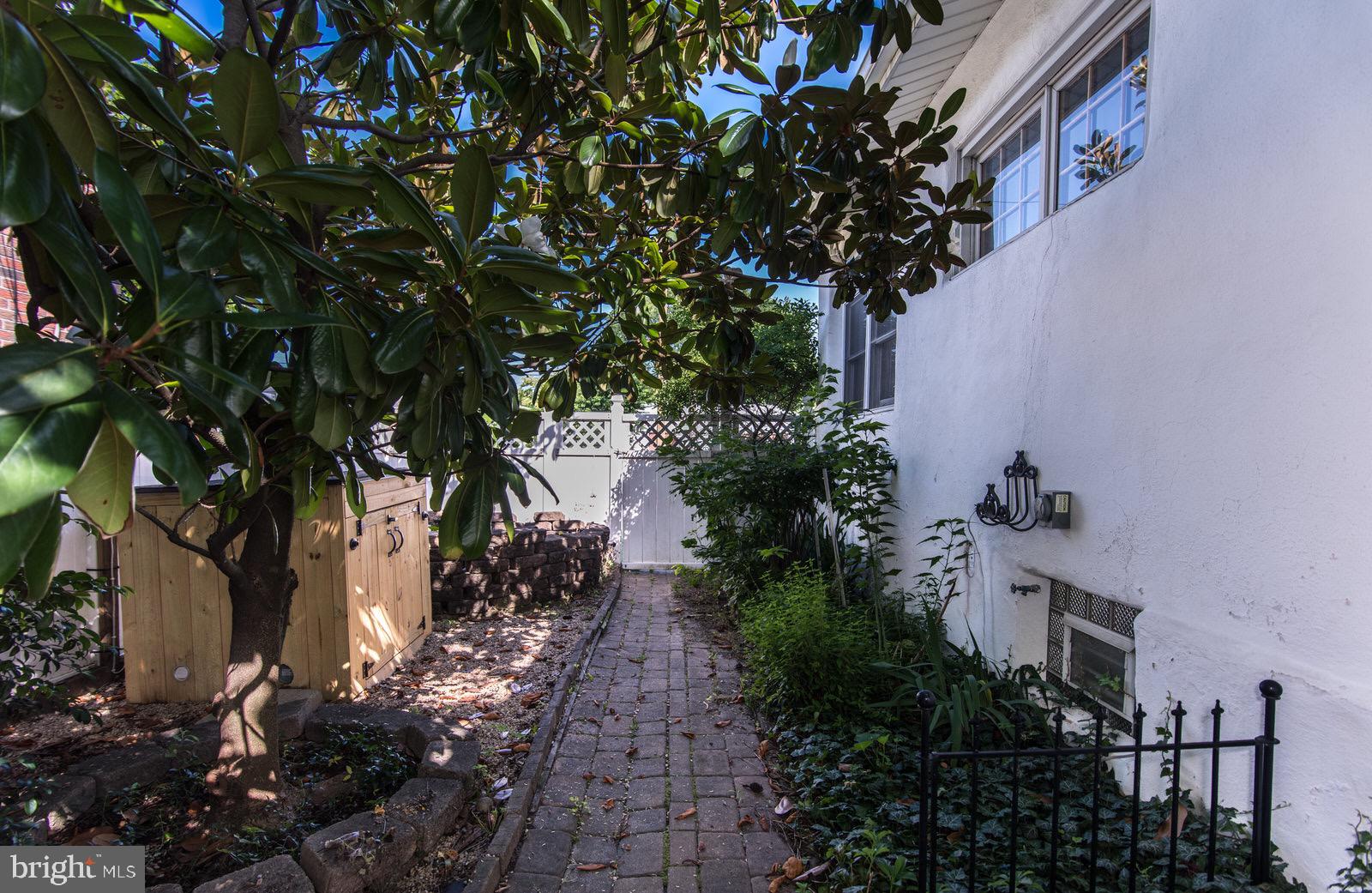 BURHOLME - Residential