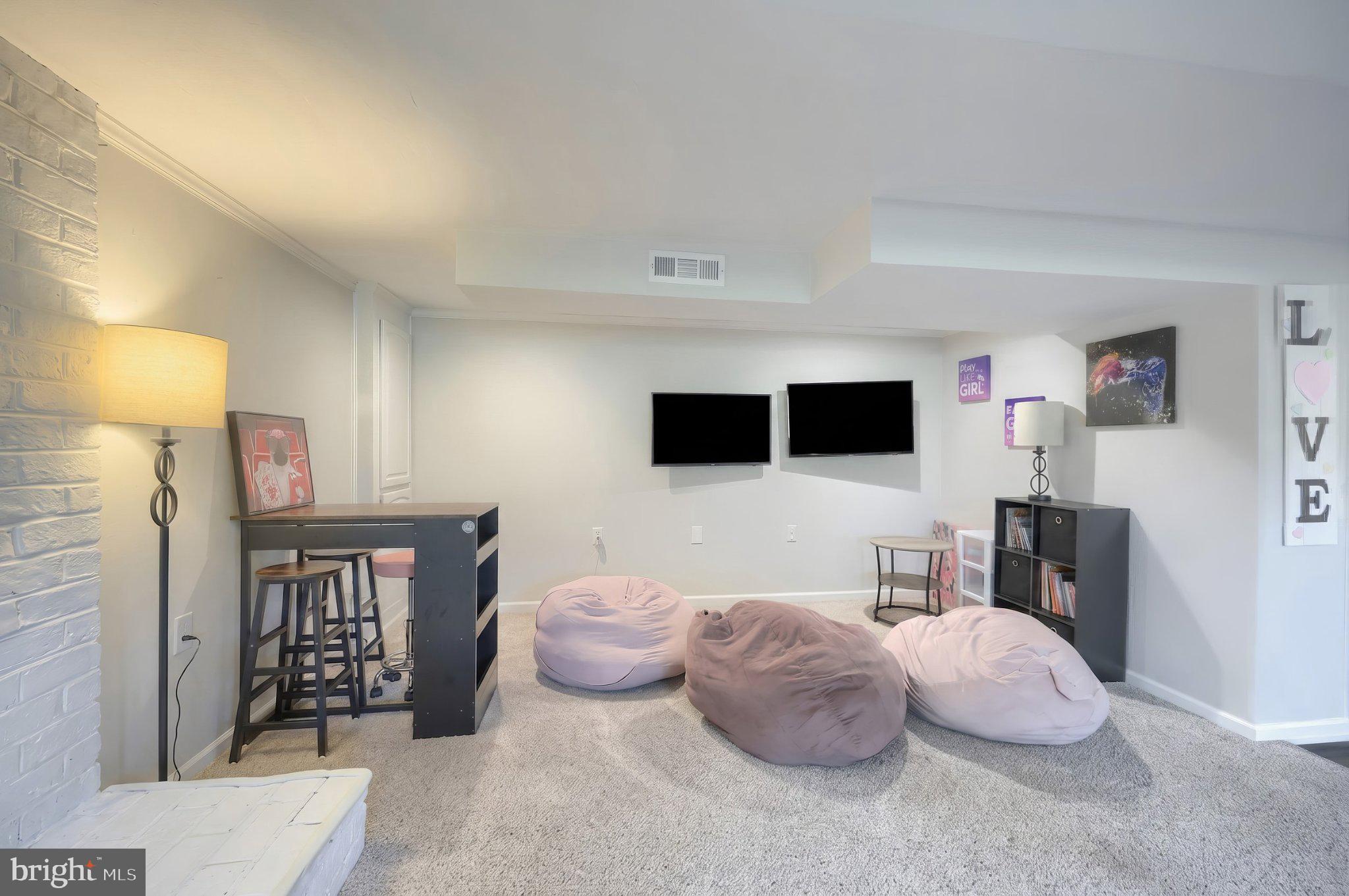 NORTH CODORUS TWP - Residential