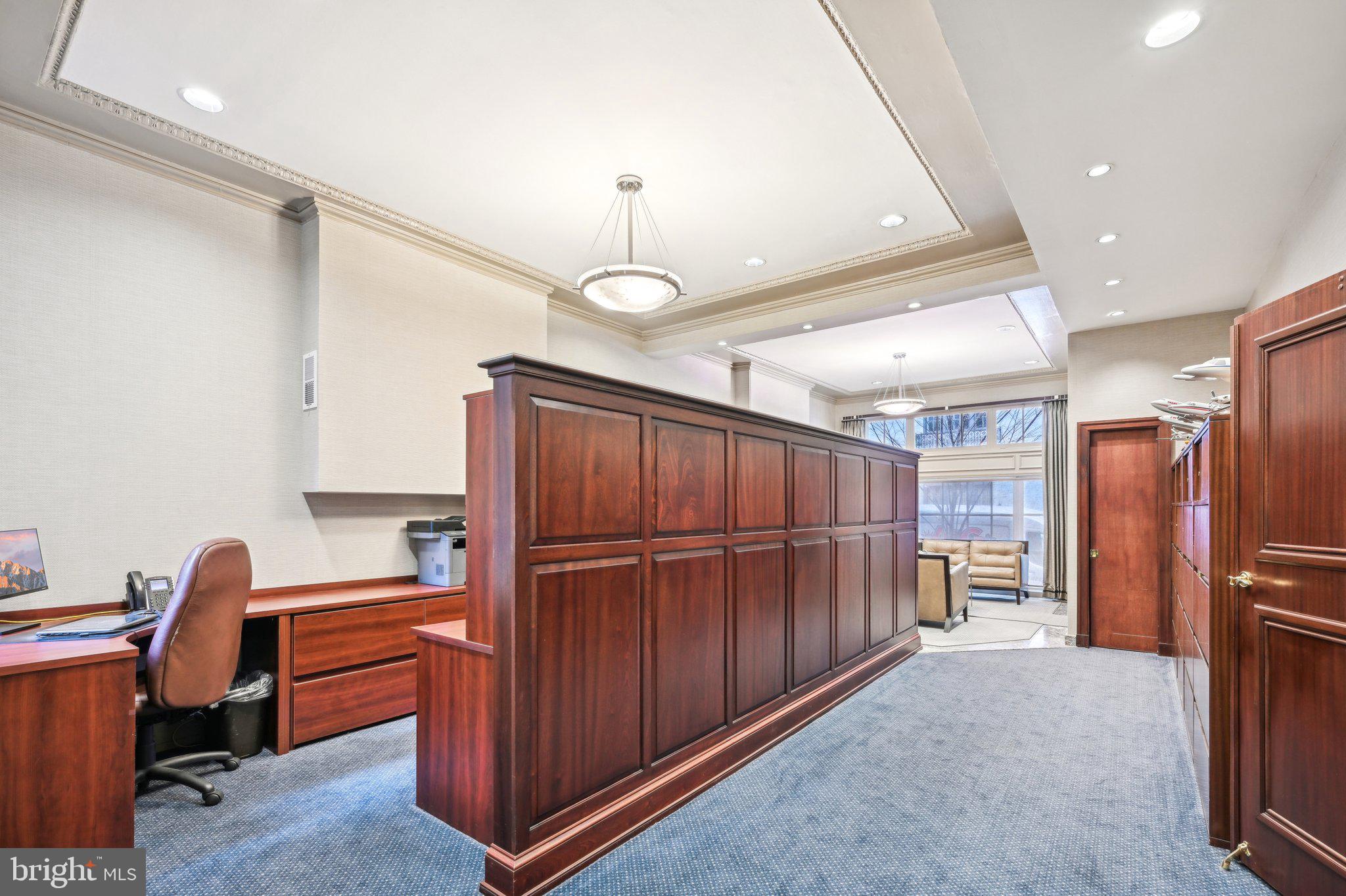 RITTENHOUSE SQUARE - Residential Income