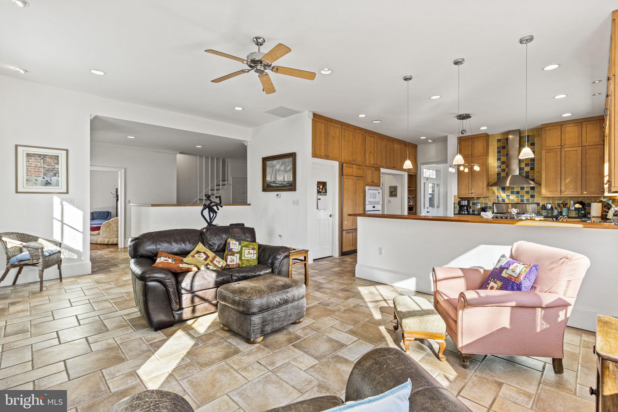HUNTINGTON TERRACE - Residential