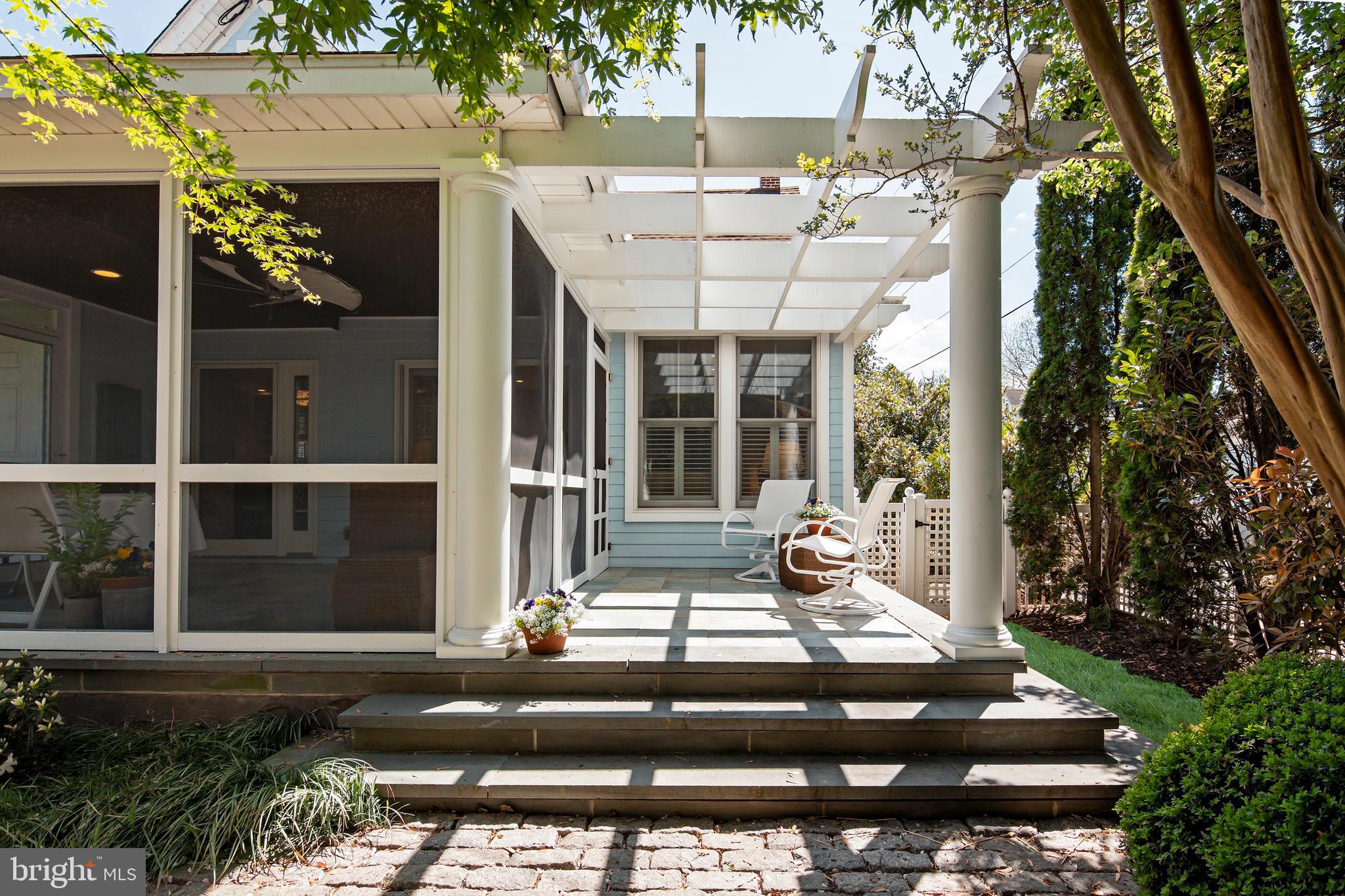 HISTORIC DISTRICT - WEST END - Residential