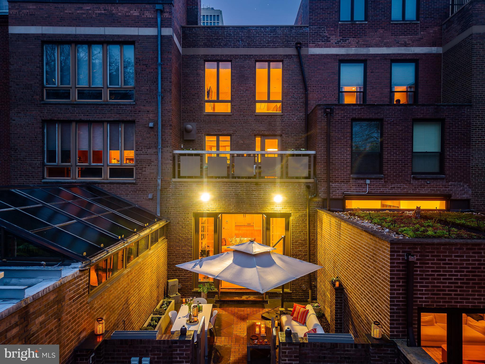 SOCIETY HILL - Residential