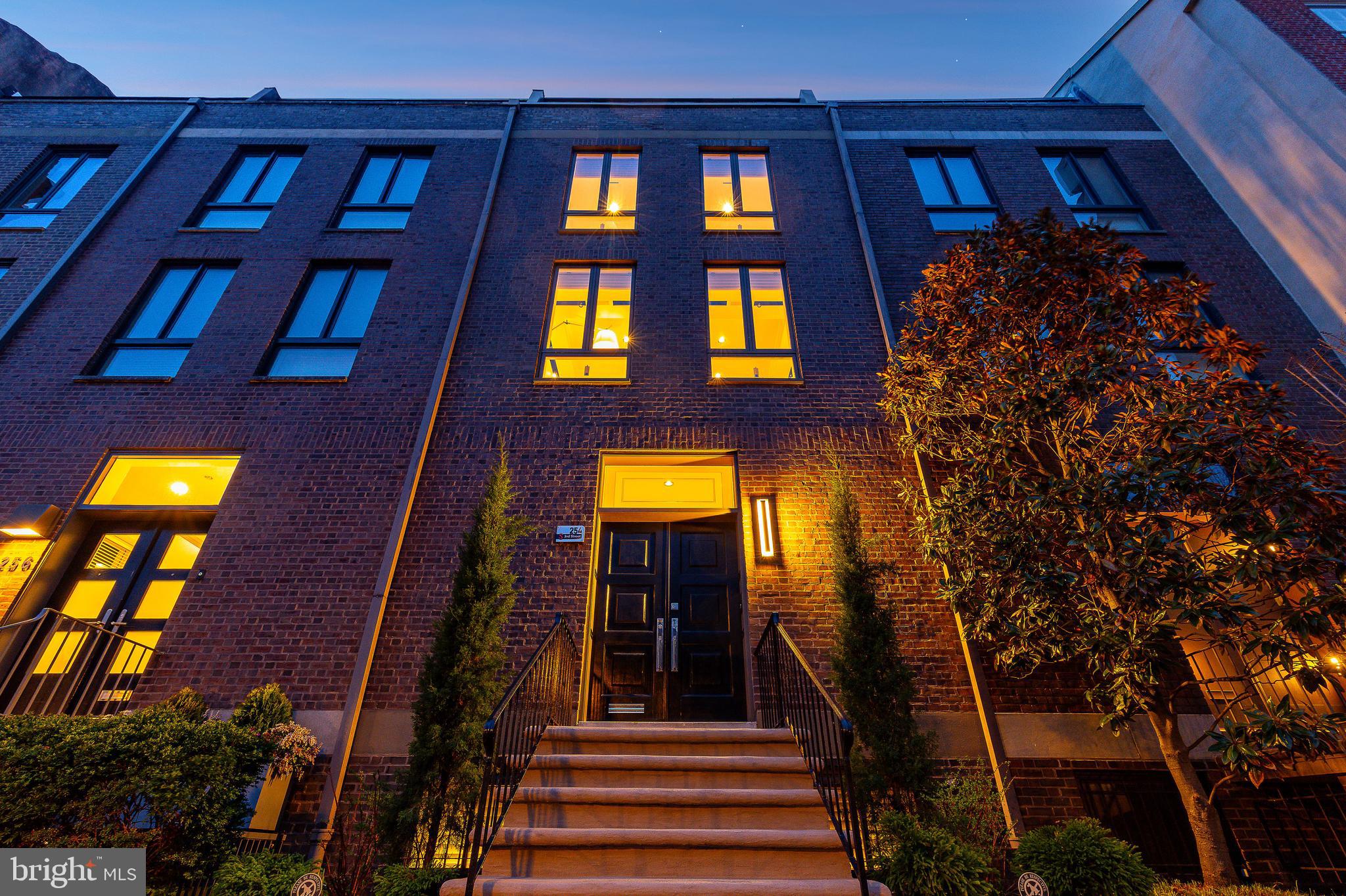 SOCIETY HILL - Residential