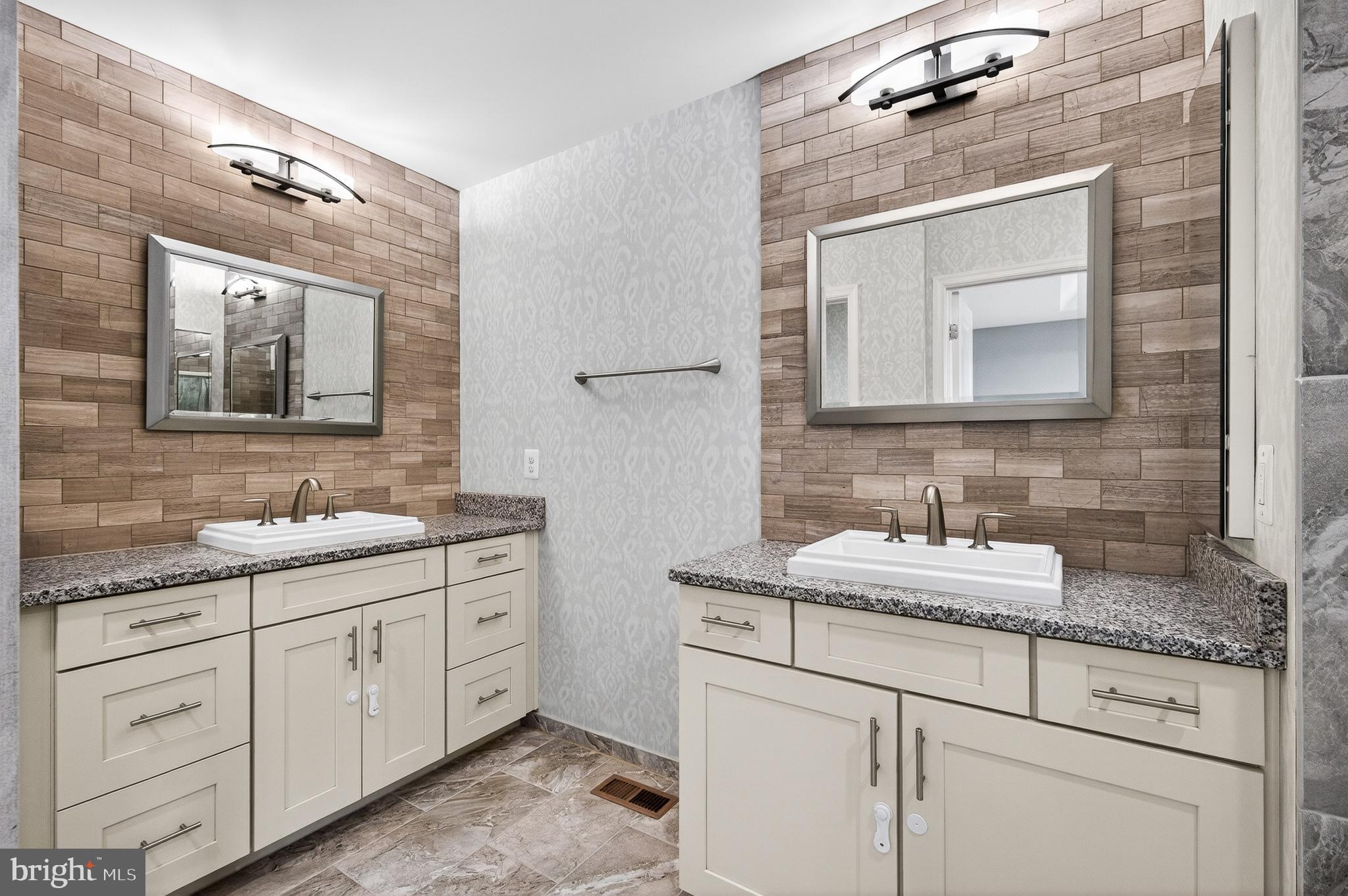 BRAMBLETON - Residential