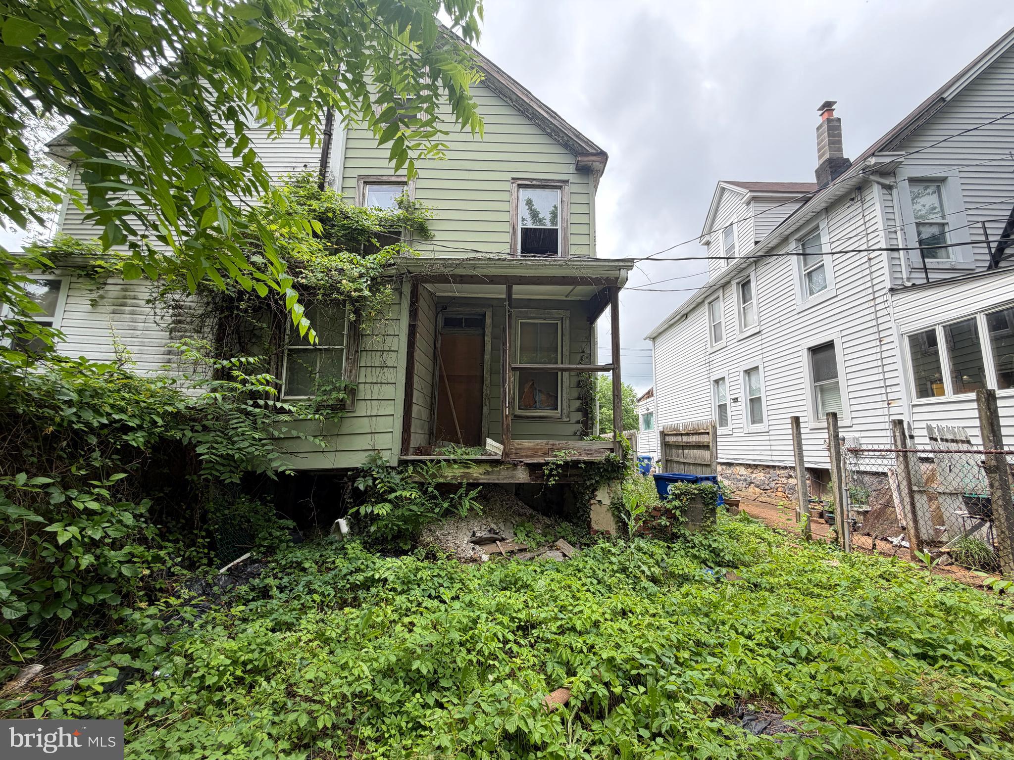 ARLINGTON - Residential