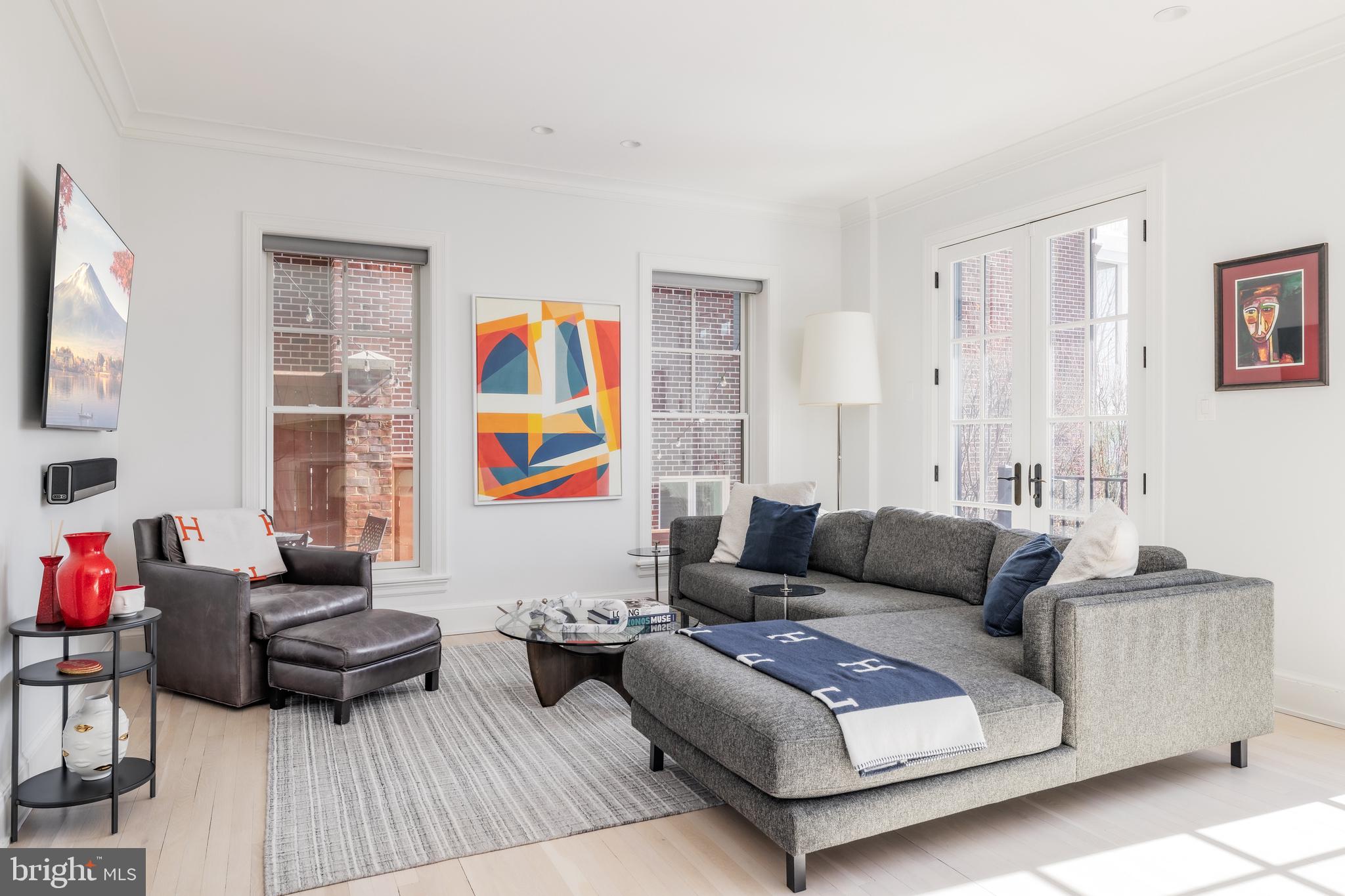 FOXHALL VILLAGE - Residential