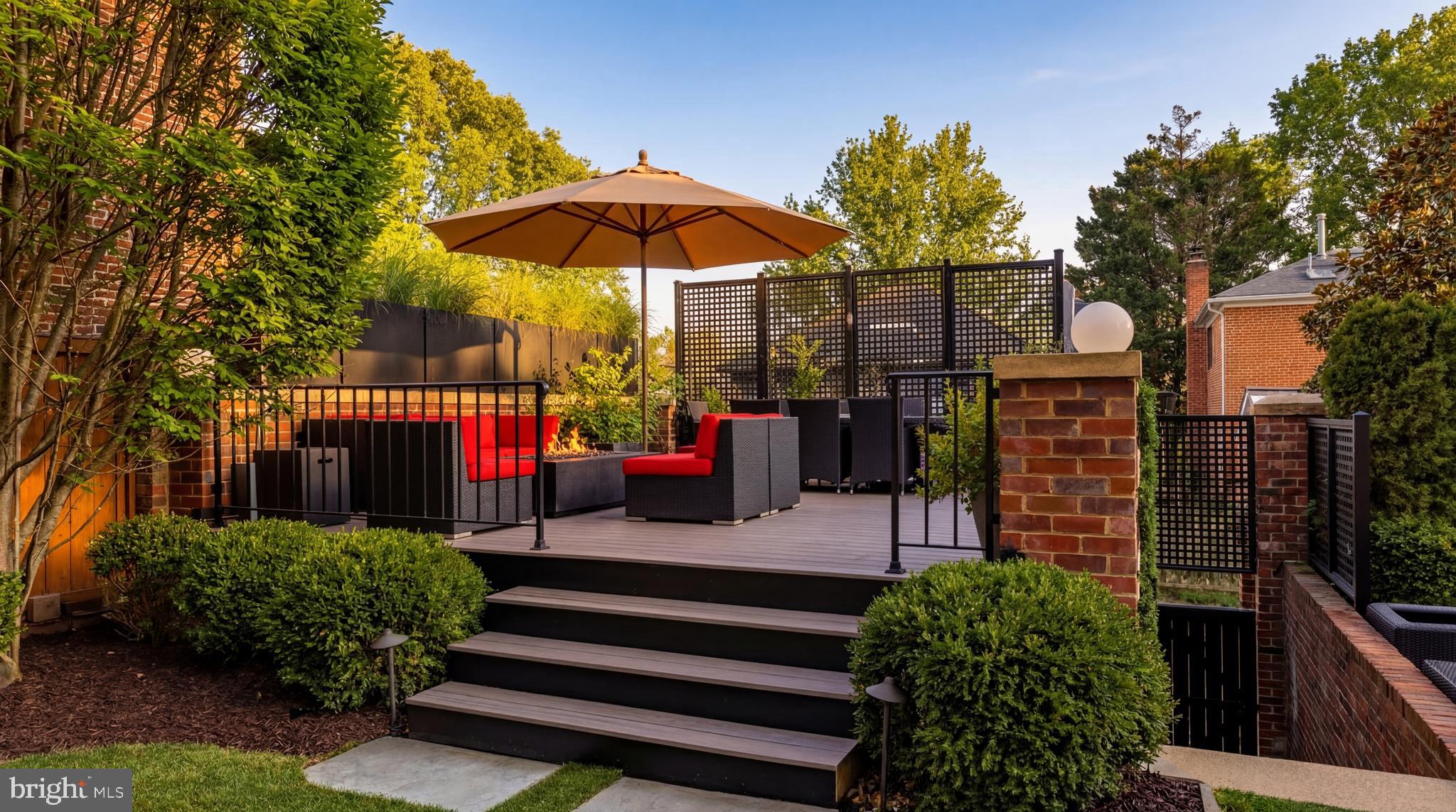 FOXHALL VILLAGE - Residential