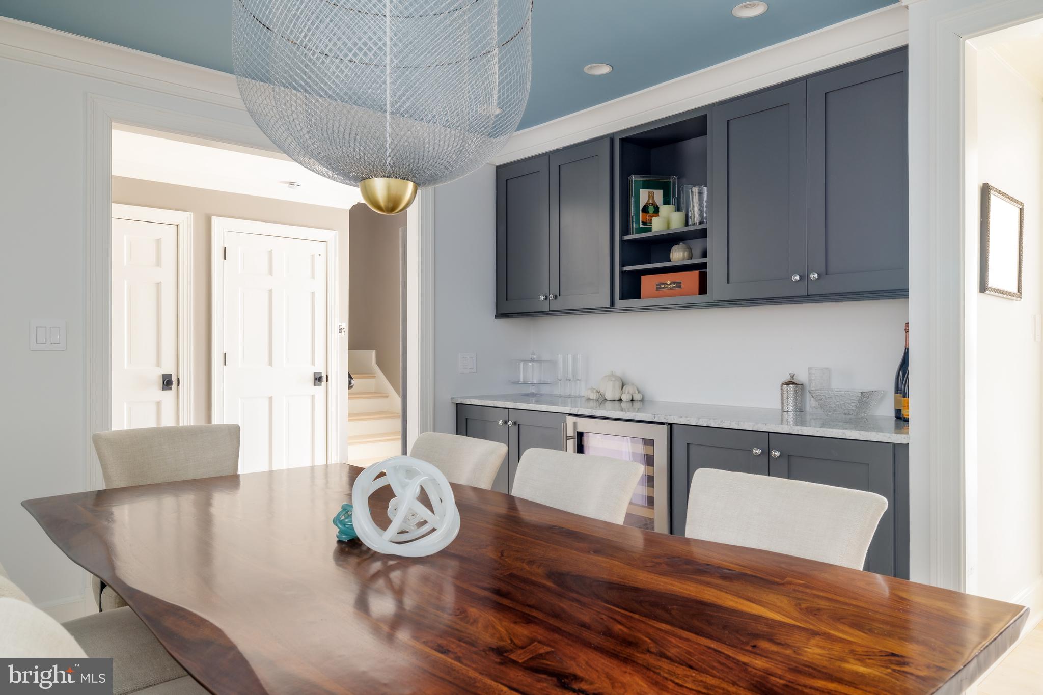 FOXHALL VILLAGE - Residential