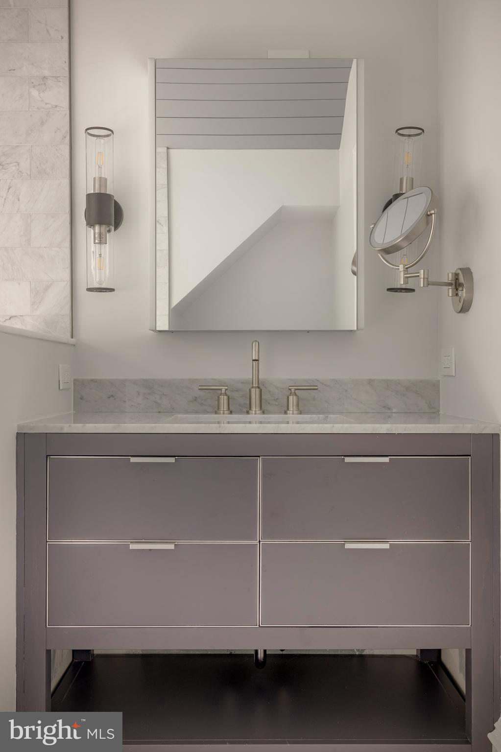 CHESTNUT HILL - Residential