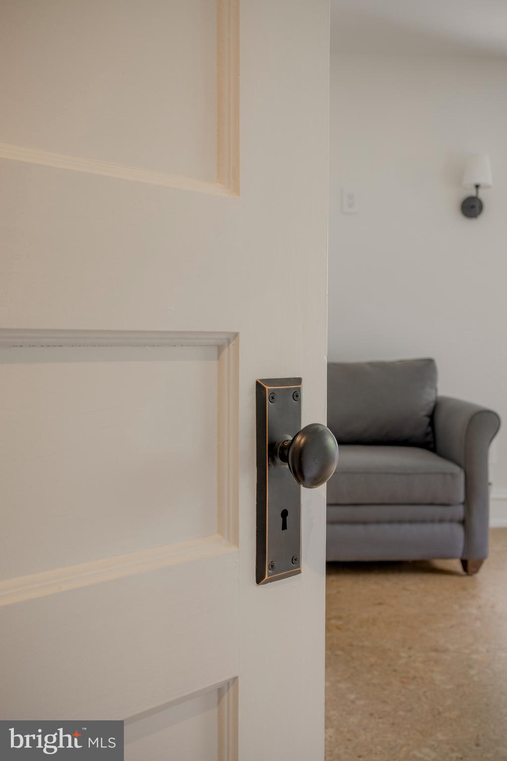 CHESTNUT HILL - Residential