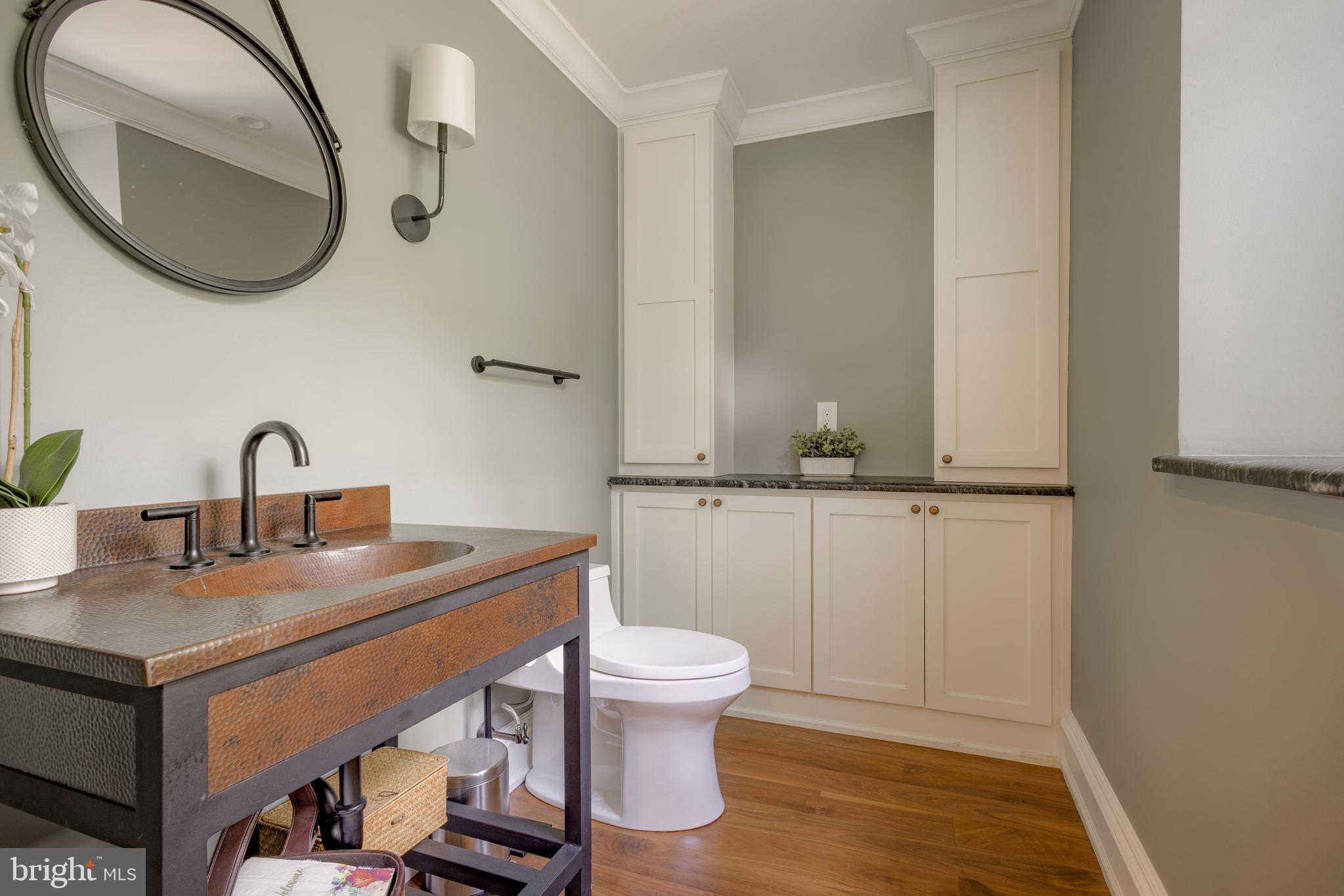 CHESTNUT HILL - Residential